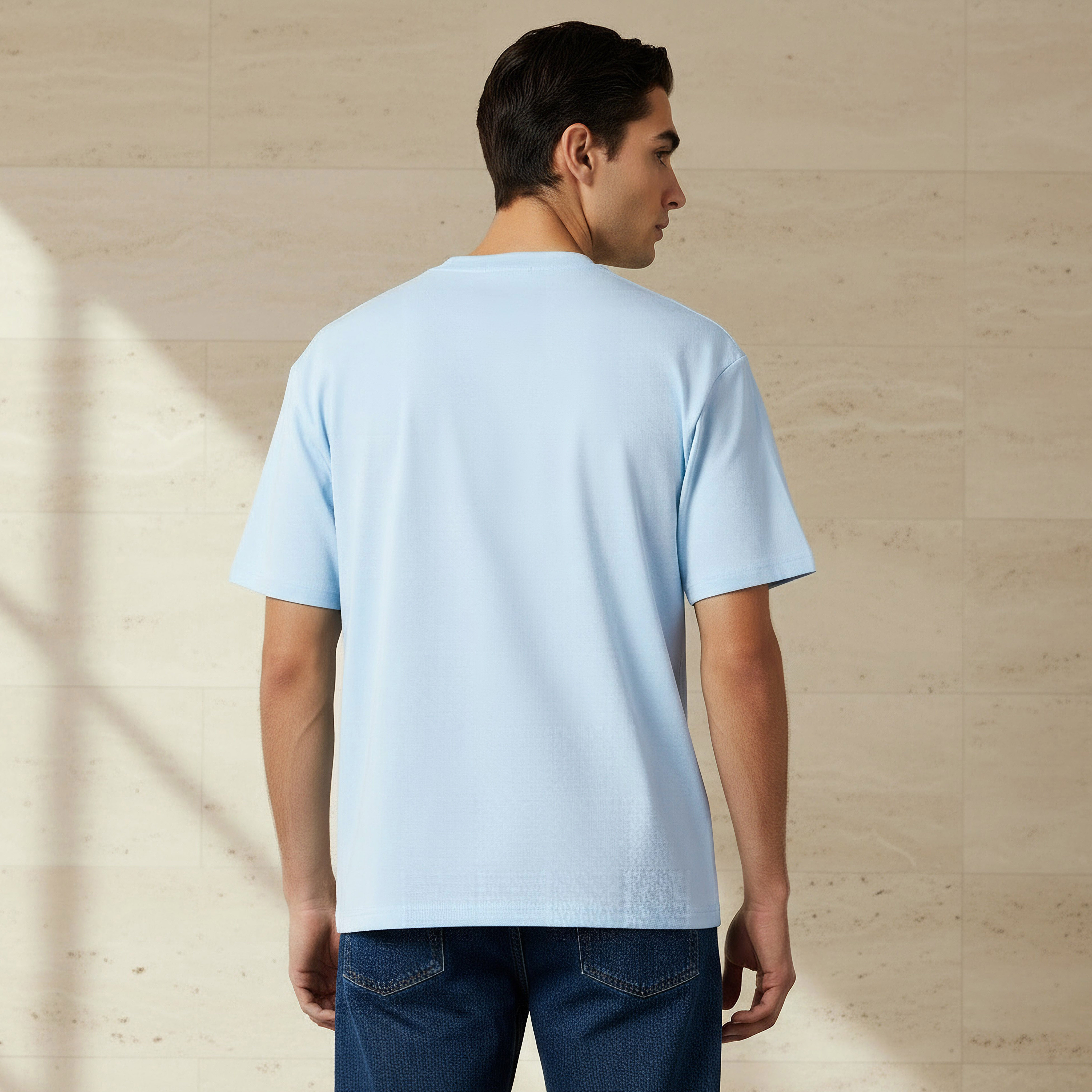 تيشيرت رجالي بقصة مريحة وياقة ضيقة وأكمام قصيرة-men-clothing-tshirtsandpolos-tshirts-image-3