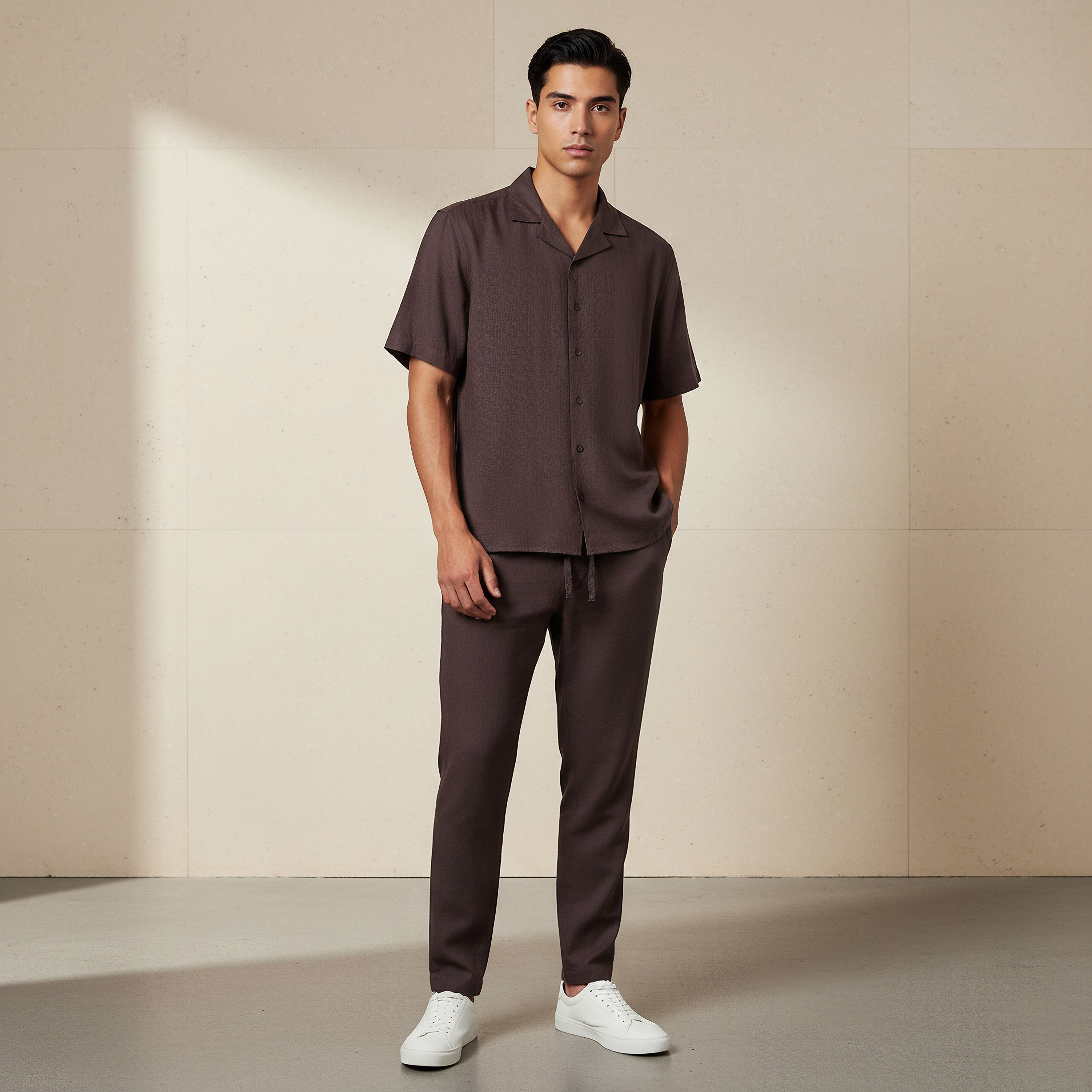 قميص من مزيج الكتان بقصة عادية وياقة كامب وأكمام قصيرة للرجال-men-clothing-shirts-image-5