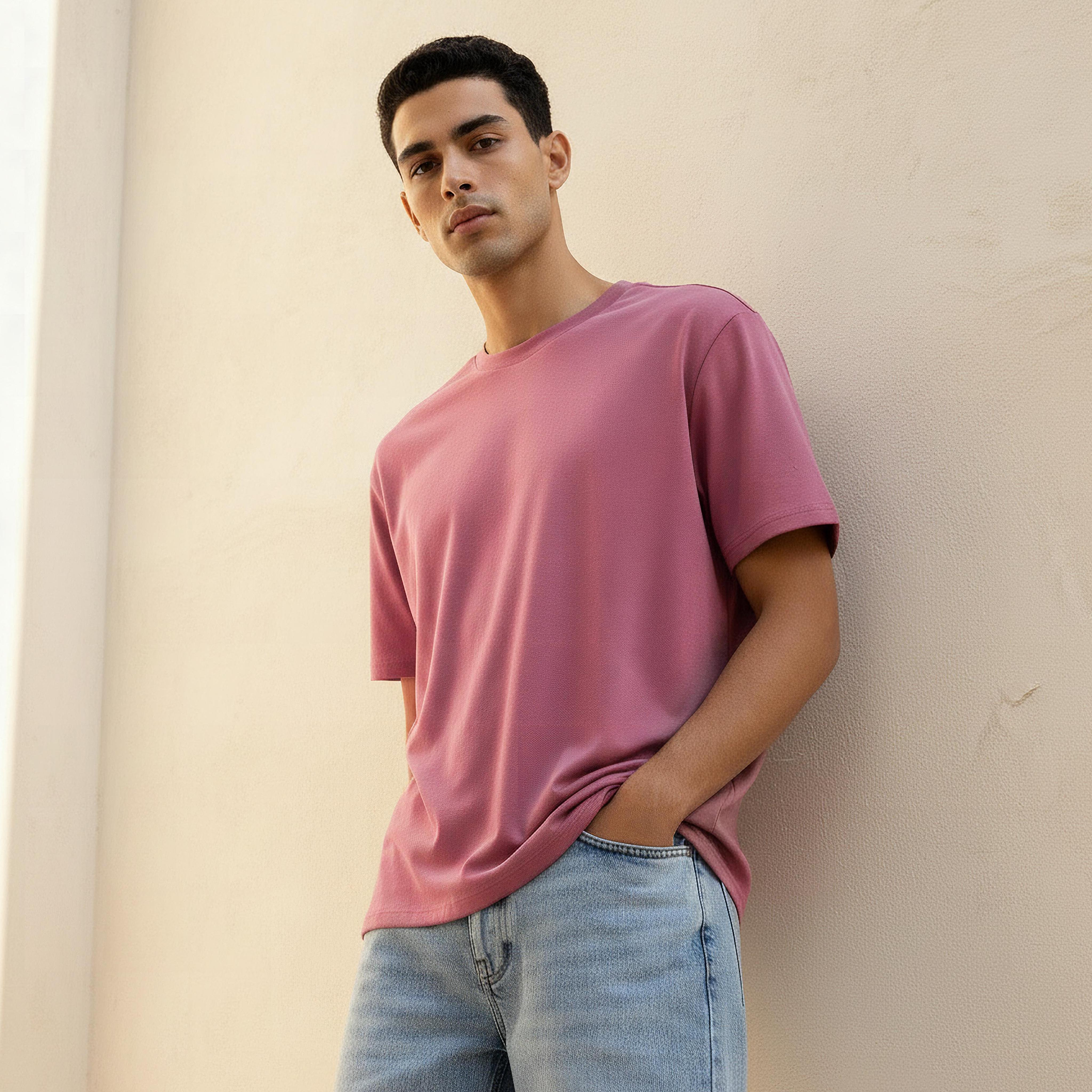 تيشيرت بقصة مريحة وياقة ضيقة وأكمام قصيرة للرجال-men-clothing-tshirtsandpolos-tshirts-image-1
