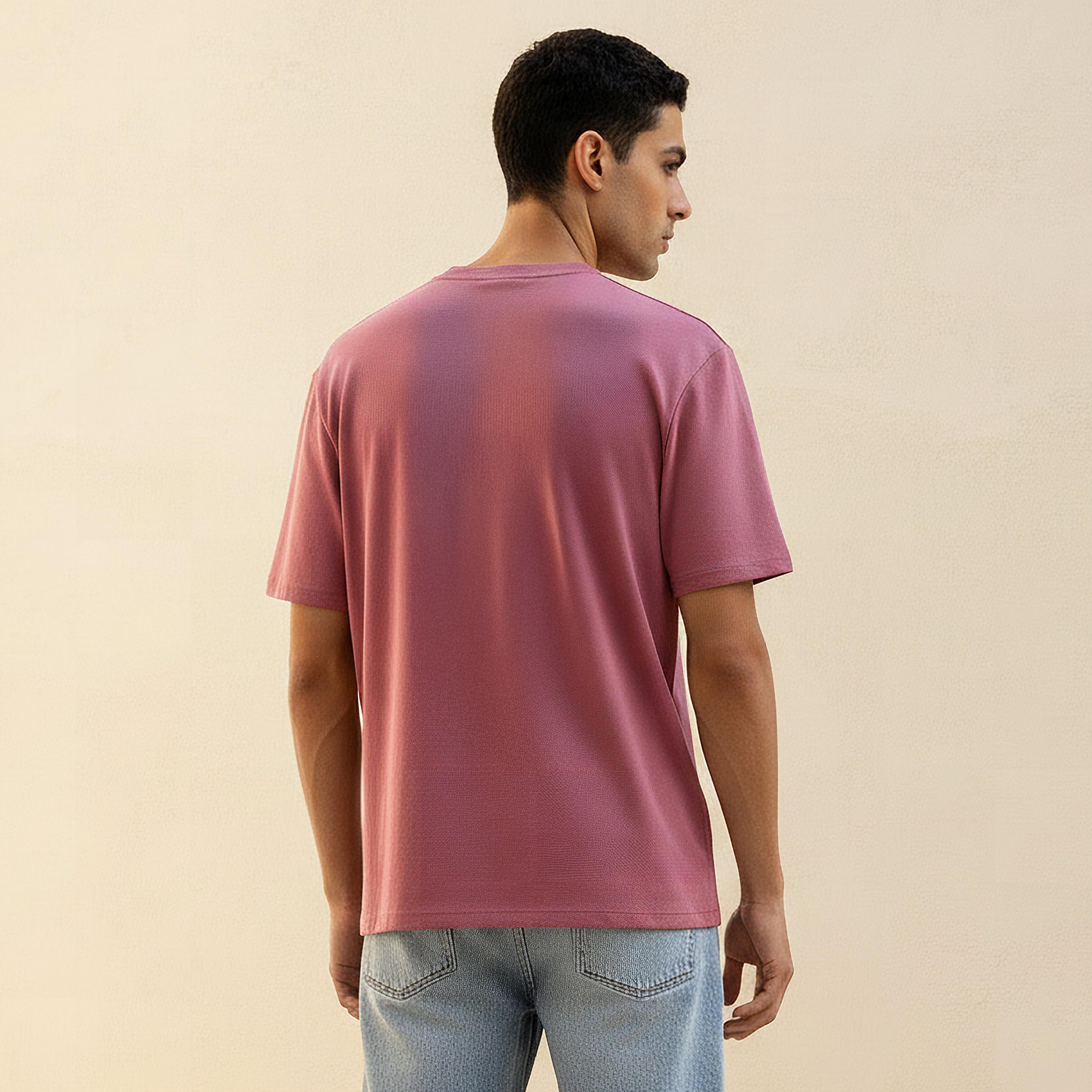 تيشيرت بقصة مريحة وياقة ضيقة وأكمام قصيرة للرجال-men-clothing-tshirtsandpolos-tshirts-image-4