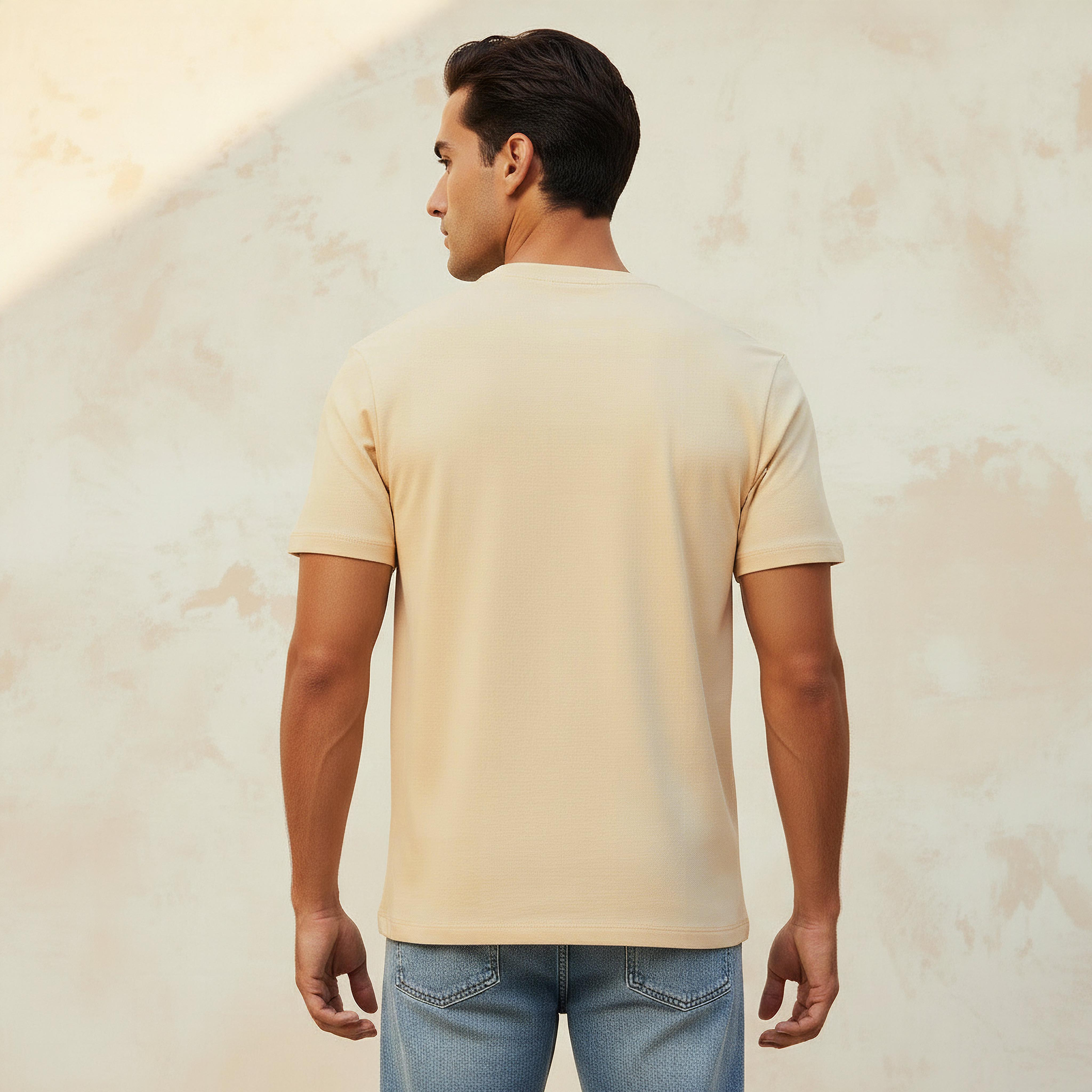 تيشيرت جيرسي بقصّة مريحة وياقة ضيقة وأكمام قصيرة للرجال-men-clothing-tshirtsandpolos-tshirts-image-4