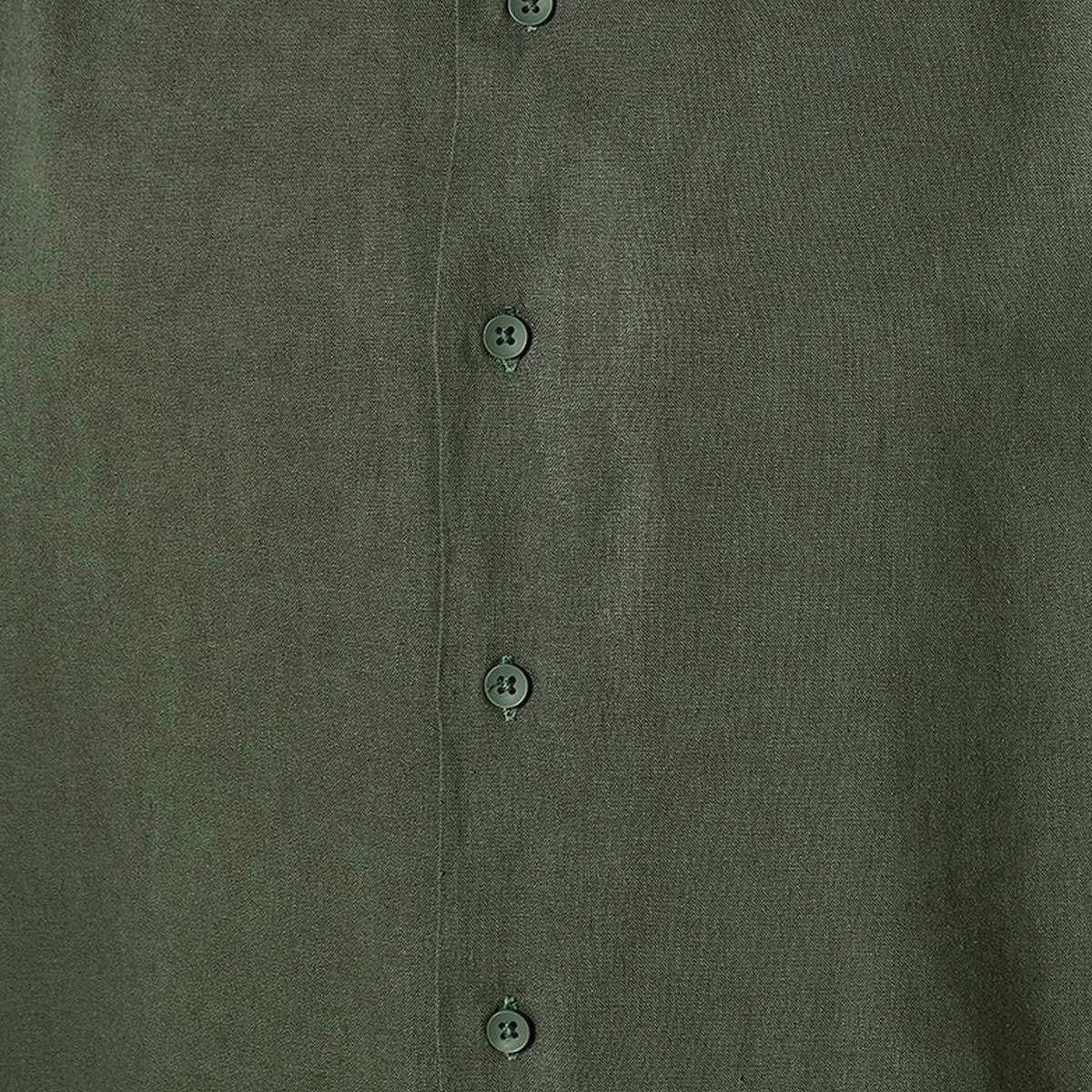 قميص مزيج الكتان بقصة عادية وياقة كامب من سبلاش بيسك-men-clothing-shirts-image-6