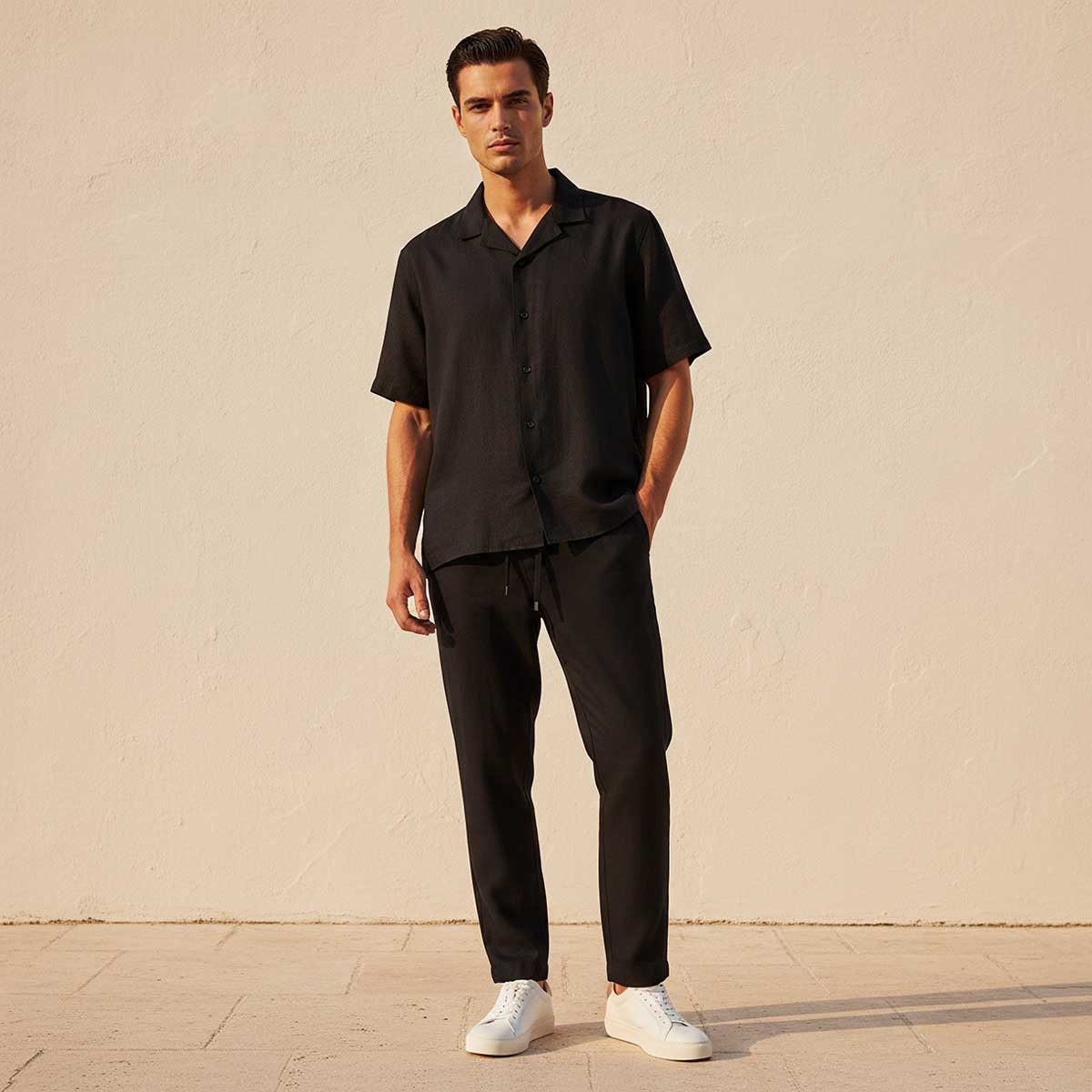 قميص مزيج الكتان بقصة عادية وياقة كامب من سبلاش بيسك-men-clothing-shirts-image-3