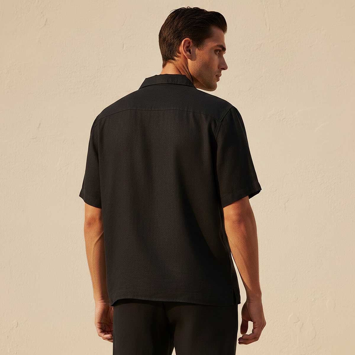 قميص مزيج الكتان بقصة عادية وياقة كامب من سبلاش بيسك-men-clothing-shirts-image-4