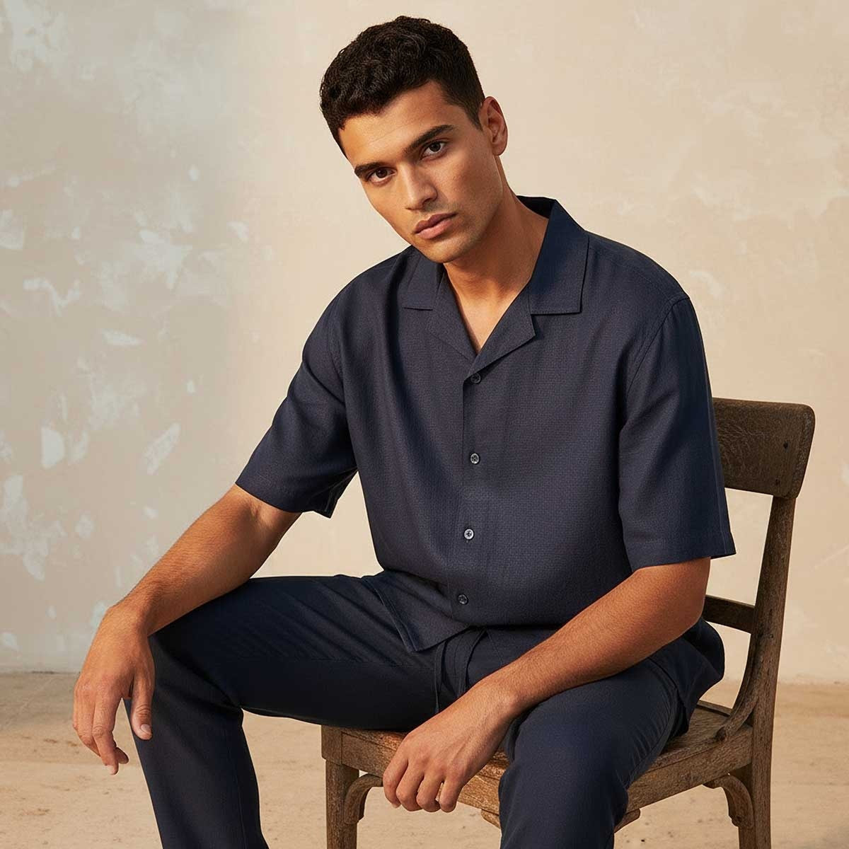 قميص مزيج الكتان بقصة عادية وياقة كامب من سبلاش بيسك-men-clothing-shirts-image-6