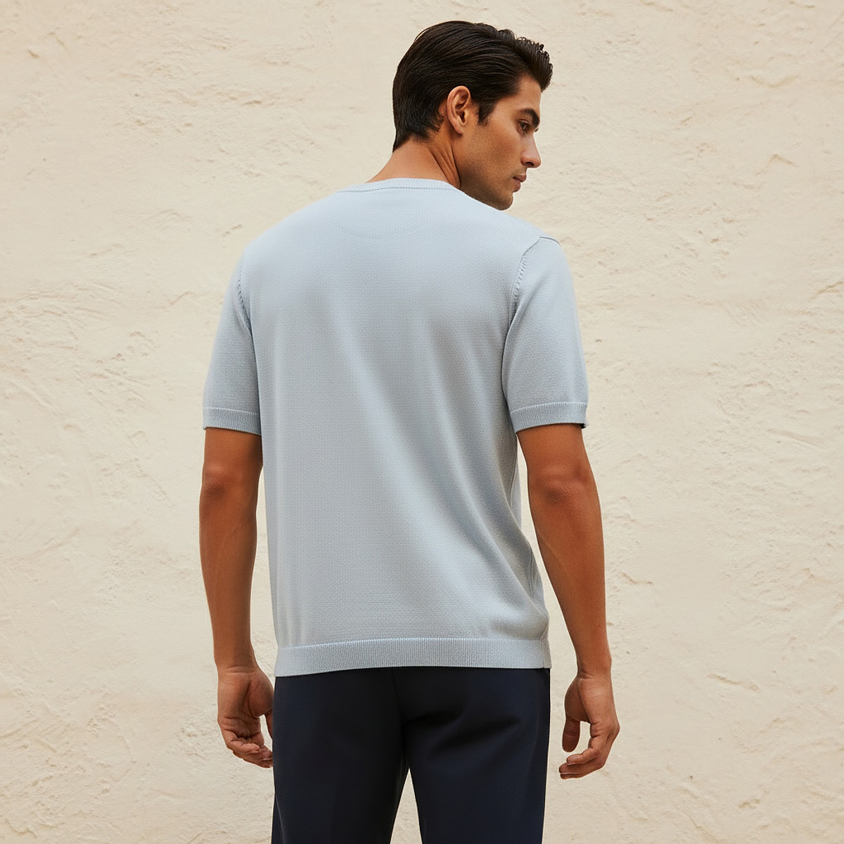 تيشيرت بقصة عادية وياقة ضيقة وأكمام قصيرة للرجال-men-clothing-tshirtsandpolos-tshirts-image-4