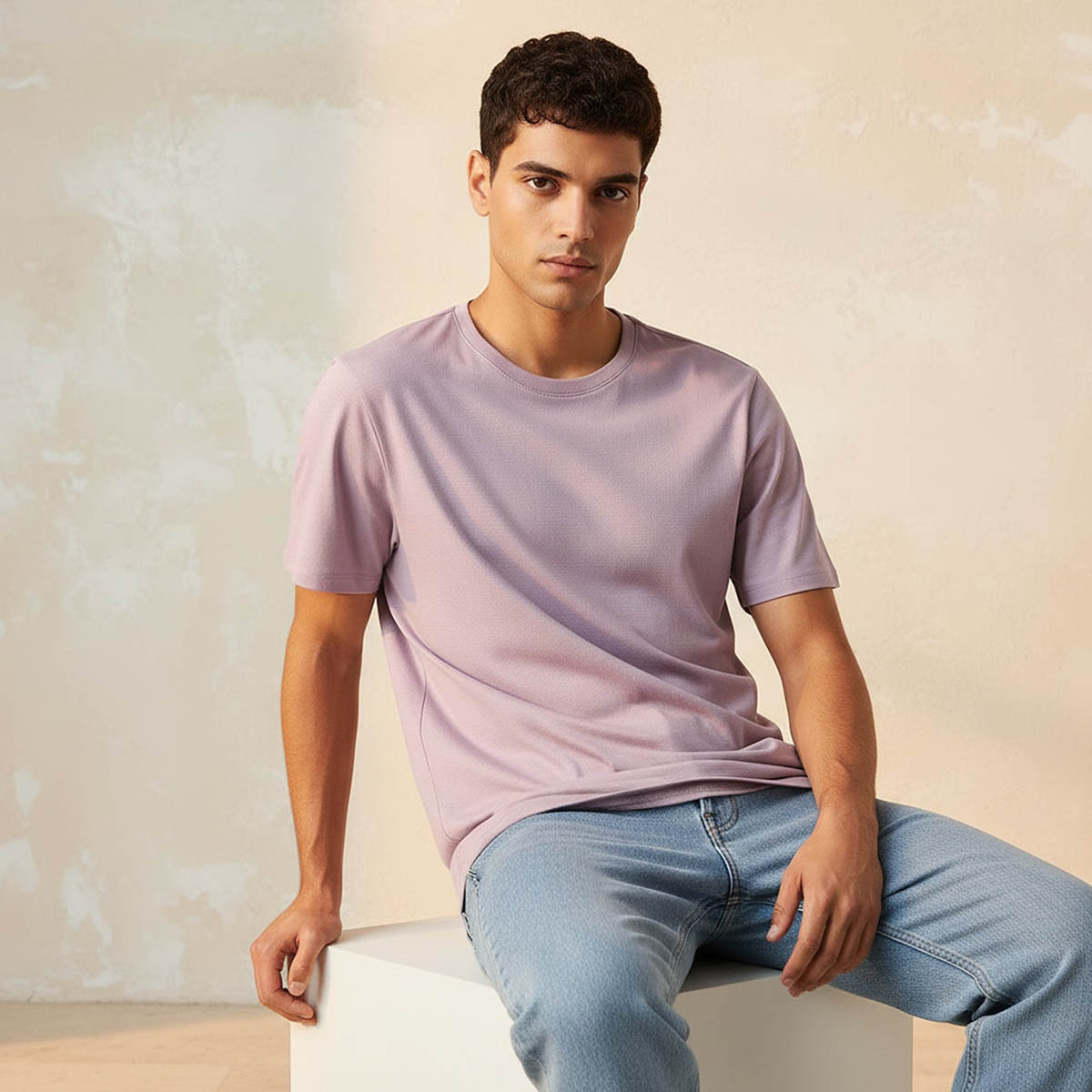 تيشيرت بقصّة عادية وياقة ضيقة وأكمام قصيرة للرجال-men-clothing-tshirtsandpolos-tshirts-image-6