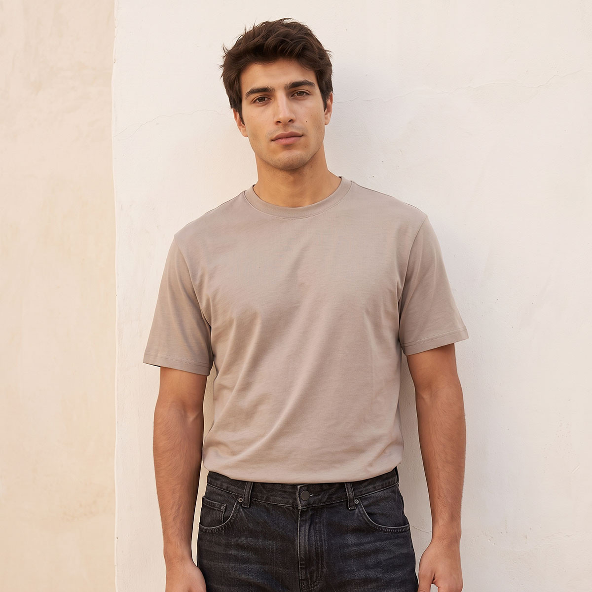 تيشيرت بياقة ضيقة وقصة مريحة وأكمام قصيرة من سبلاش بيزك-men-clothing-tshirtsandpolos-tshirts-image-1