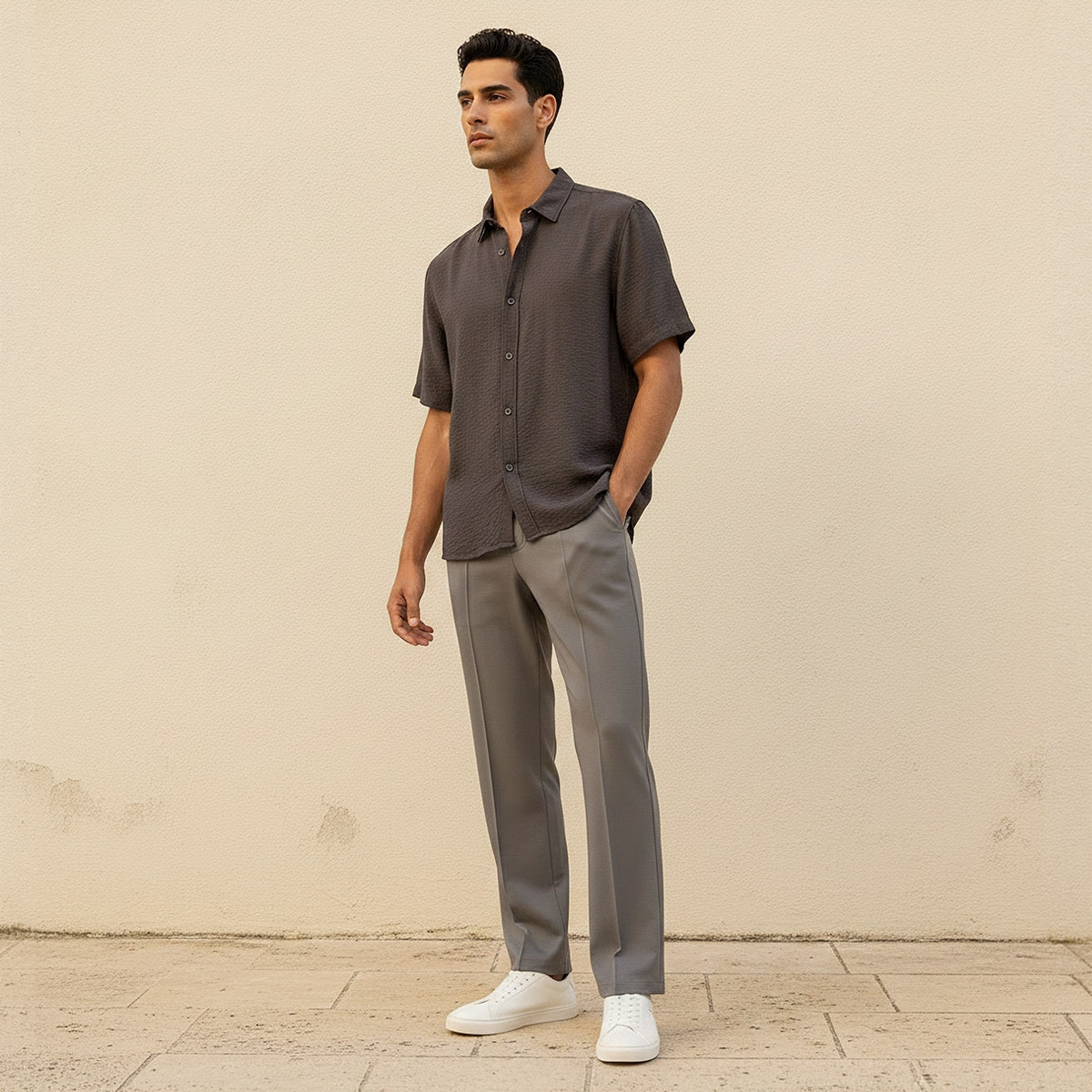 قميص بارز الملمس بقصة عادية وياقة وأكمام قصيرة من سبلاش بيسك-men-clothing-shirts-image-3