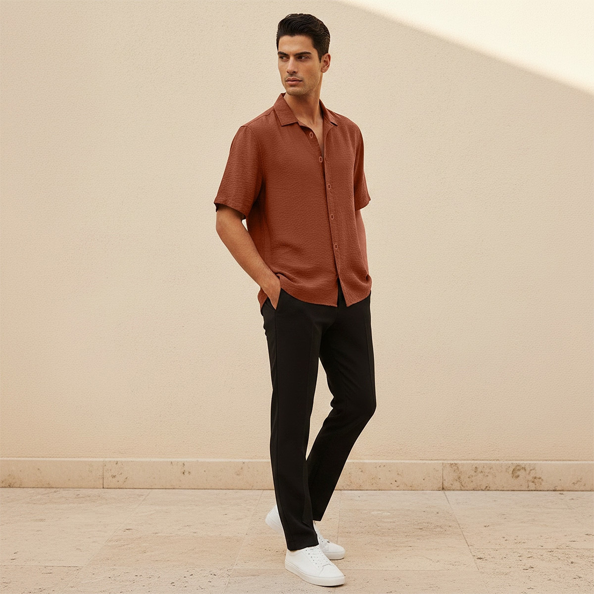 قميص بارز الملمس بقصة عادية وياقة وأكمام قصيرة من سبلاش بيسك-men-clothing-shirts-image-3