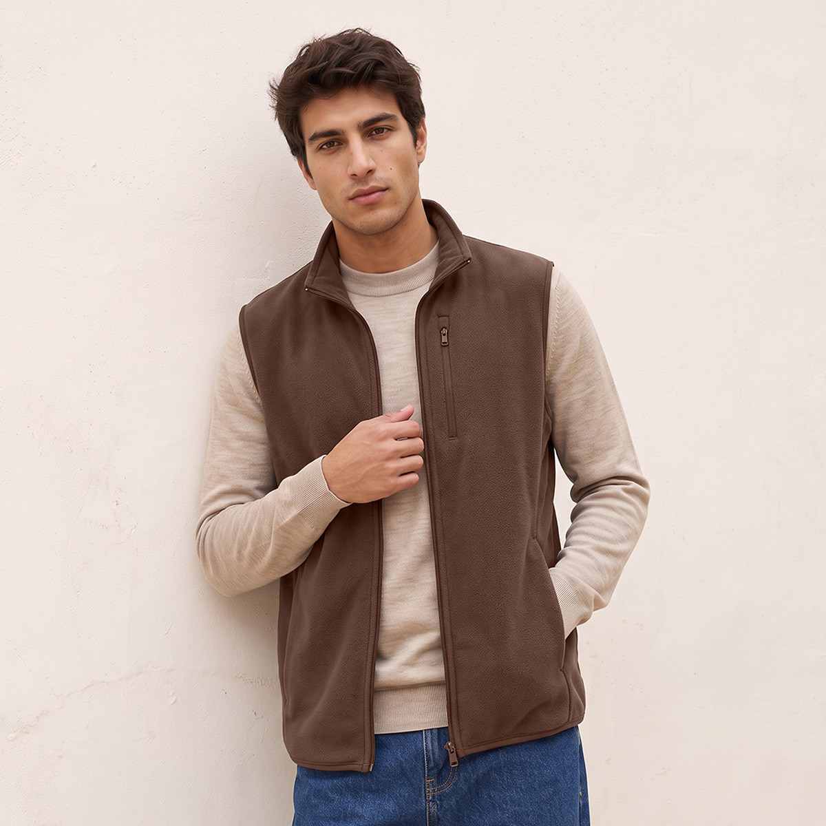 جيليه فليس بياقة عالية وجيوب من سبلاش بيسكس-men-clothing-jacketsandblazers-jackets-image-1