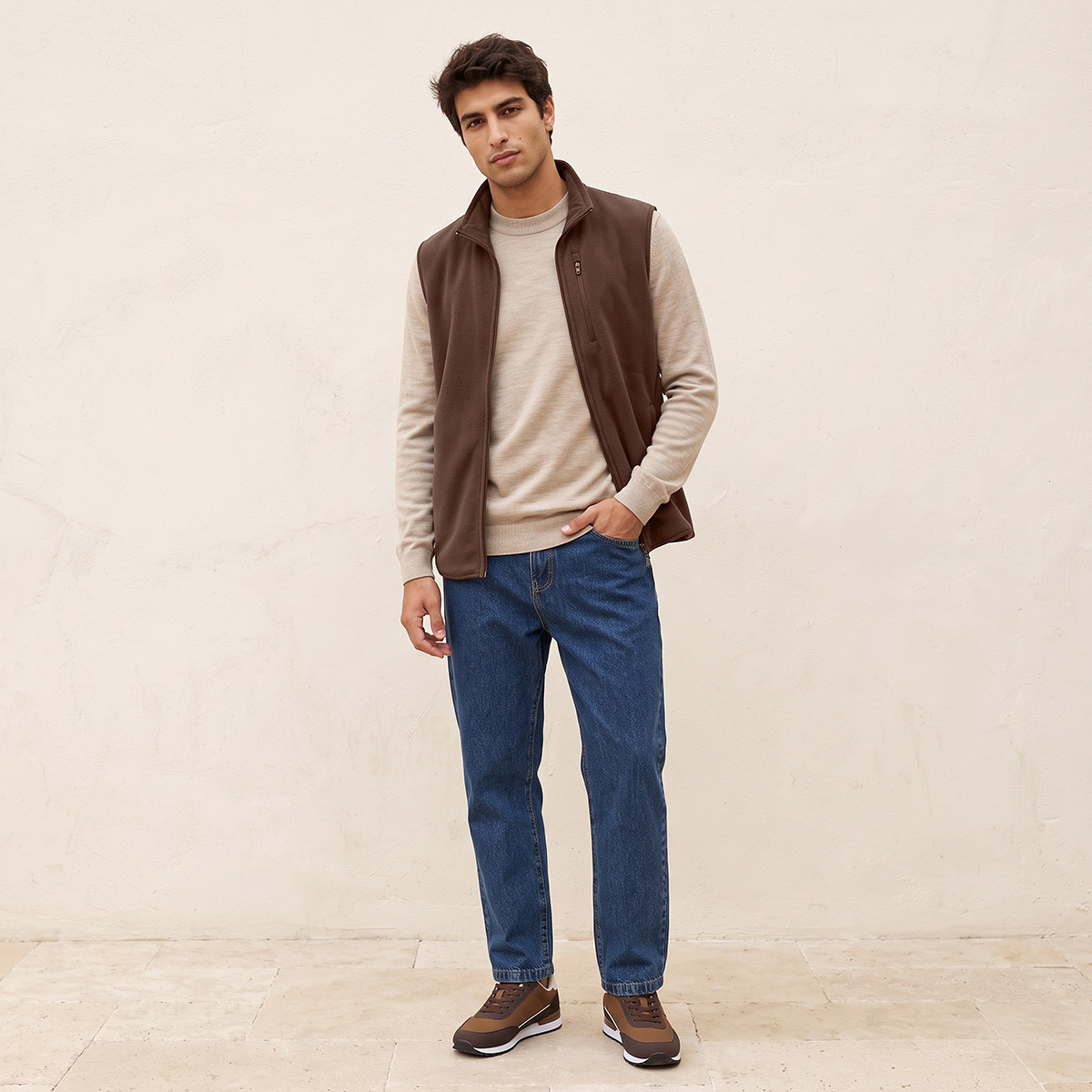 جيليه فليس بياقة عالية وجيوب من سبلاش بيسكس-men-clothing-jacketsandblazers-jackets-image-2