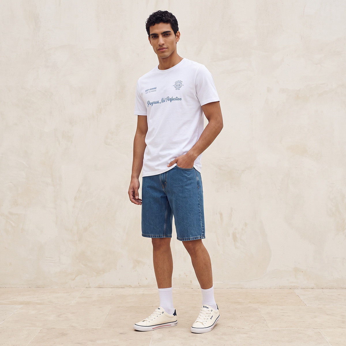 تيشيرت قطن بقصة مستقيمة وياقة دائرية من سبلاش-men-clothing-tshirtsandpolos-tshirts-image-2