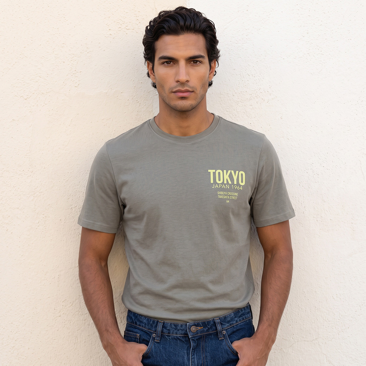 تيشيرت قطن بياقة ضيقة وقصة عادية من بيزيكس من سبلاش-men-clothing-tshirtsandpolos-tshirts-image-1
