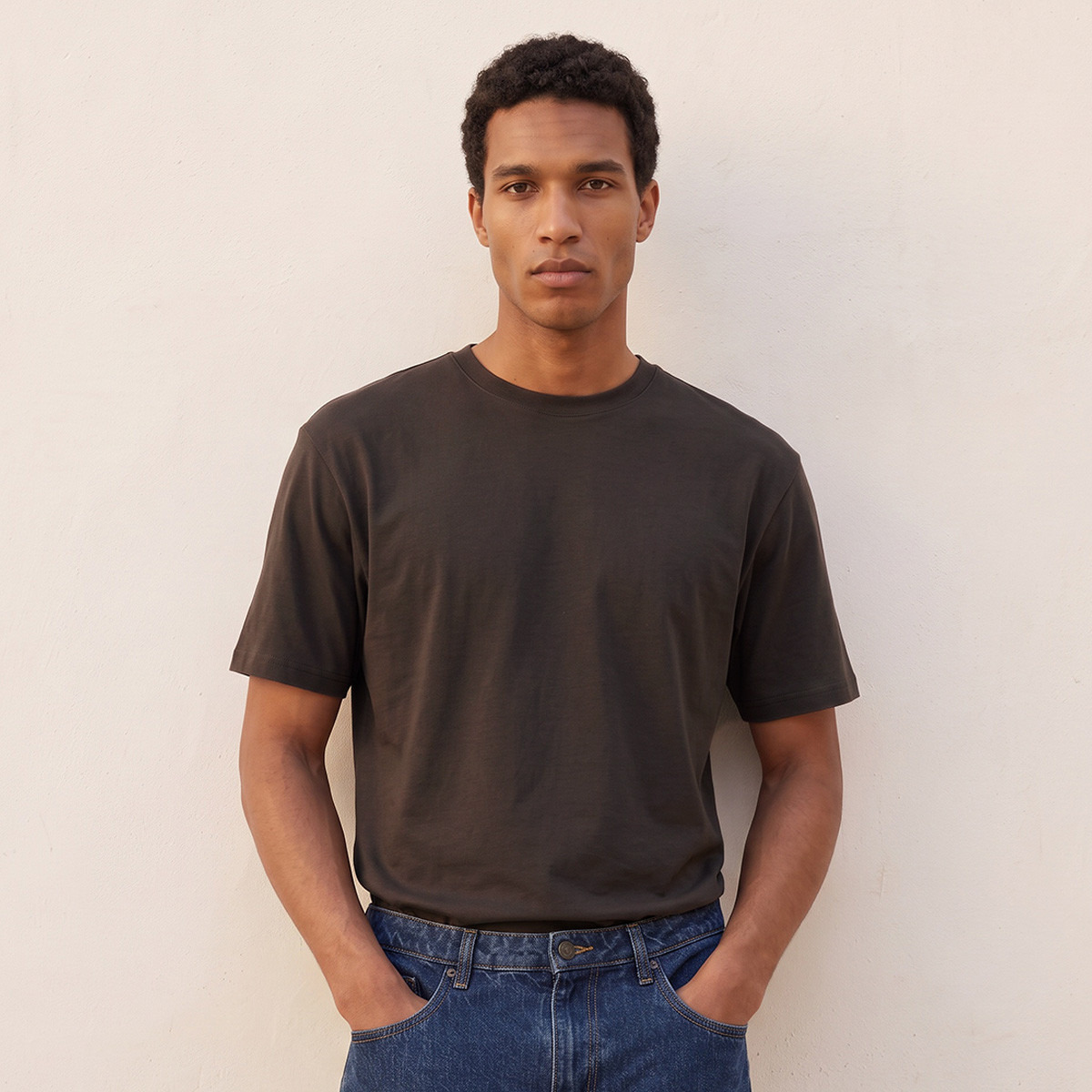 تيشيرت بقصة مريحة وياقة ضيقة من سبلاش بيزكس-men-clothing-tshirtsandpolos-tshirts-image-1