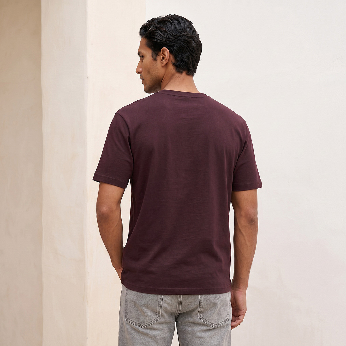 تيشيرت بقصة مريحة وياقة ضيقة من سبلاش بيزكس-men-clothing-tshirtsandpolos-tshirts-image-3
