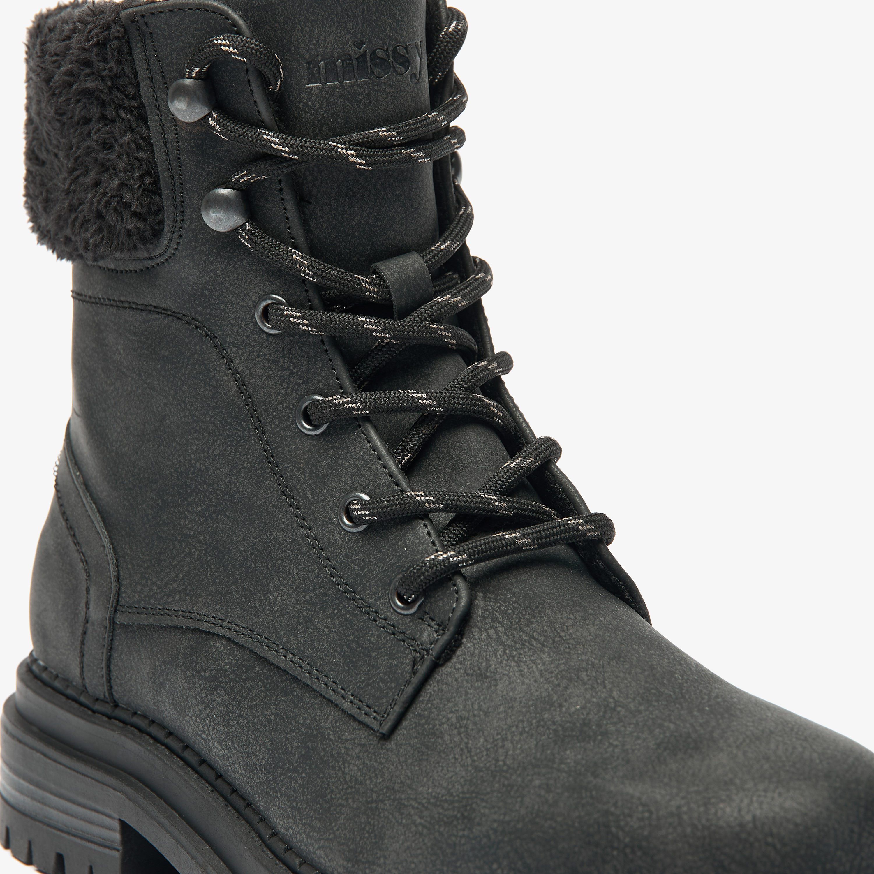 بوت سادة طول الكاحل بسحاب إغلاق من ميسي-women-shoes-boots-image-5
