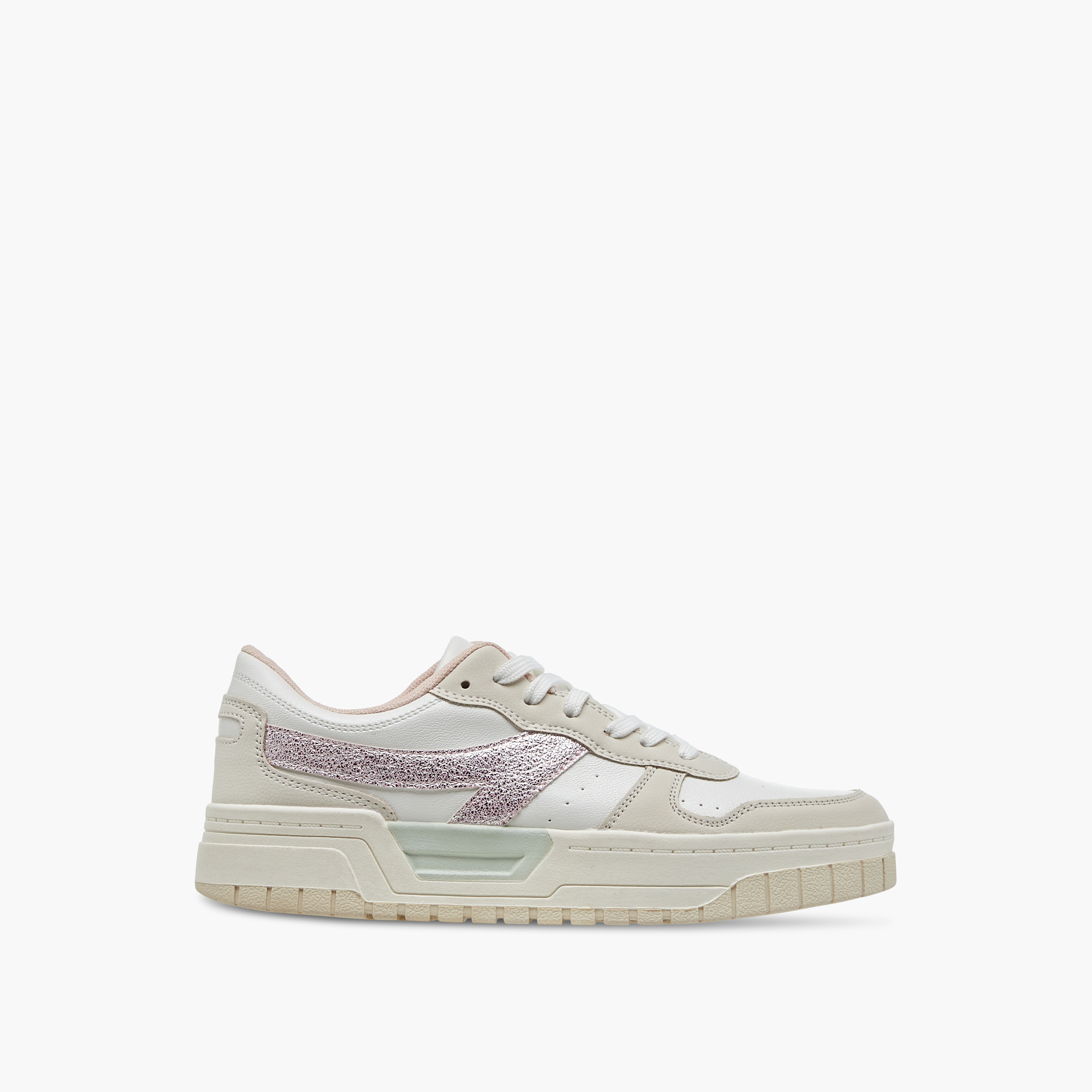 حذاء سنيكرز بألواح ورباط إغلاق من ميسي-women-shoes-sneakers-image-3