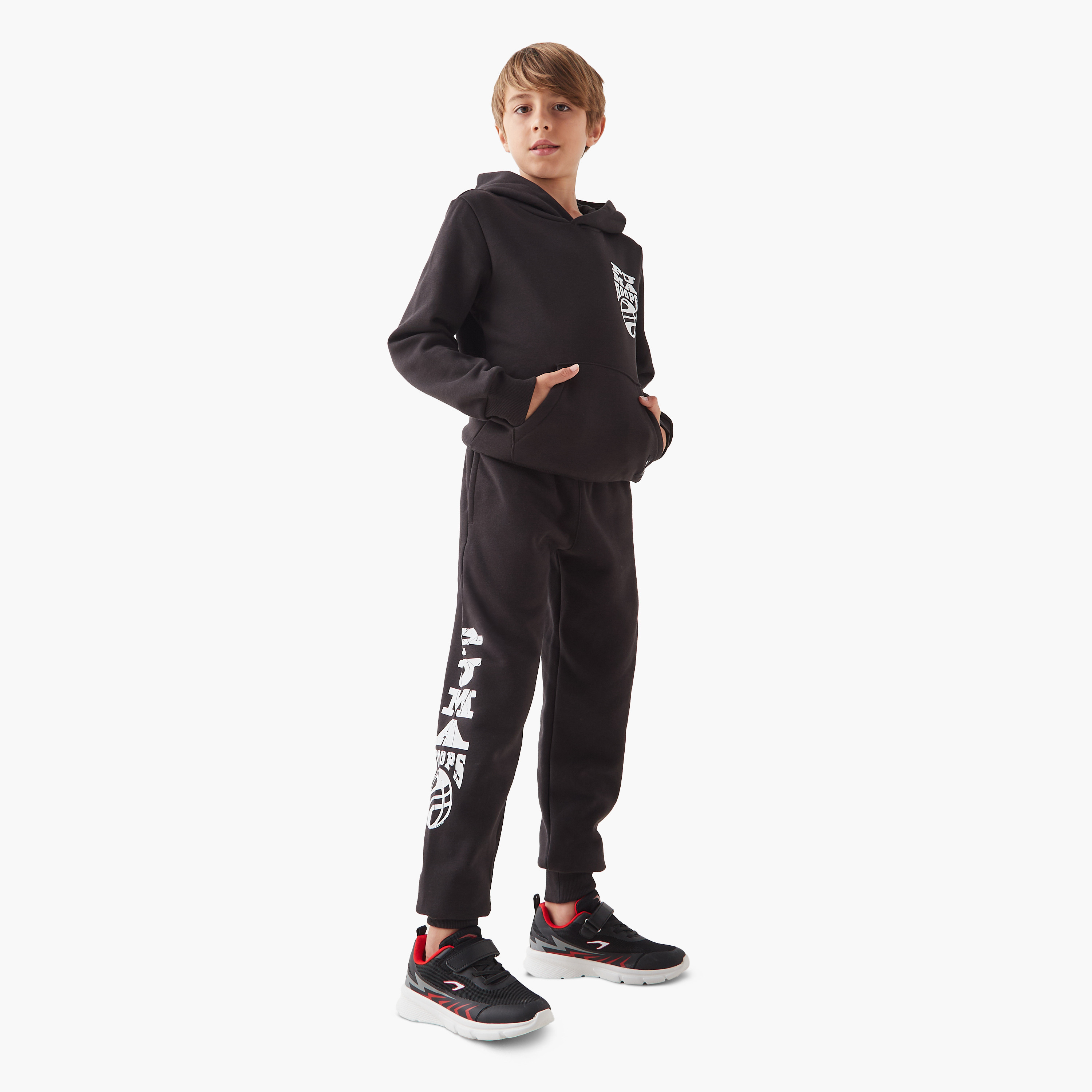بنطلون رياضي برباط إغلاق وجيوب وطبعات جرافيك من بوما-boys-clothing-sportswear-bottoms-image-4