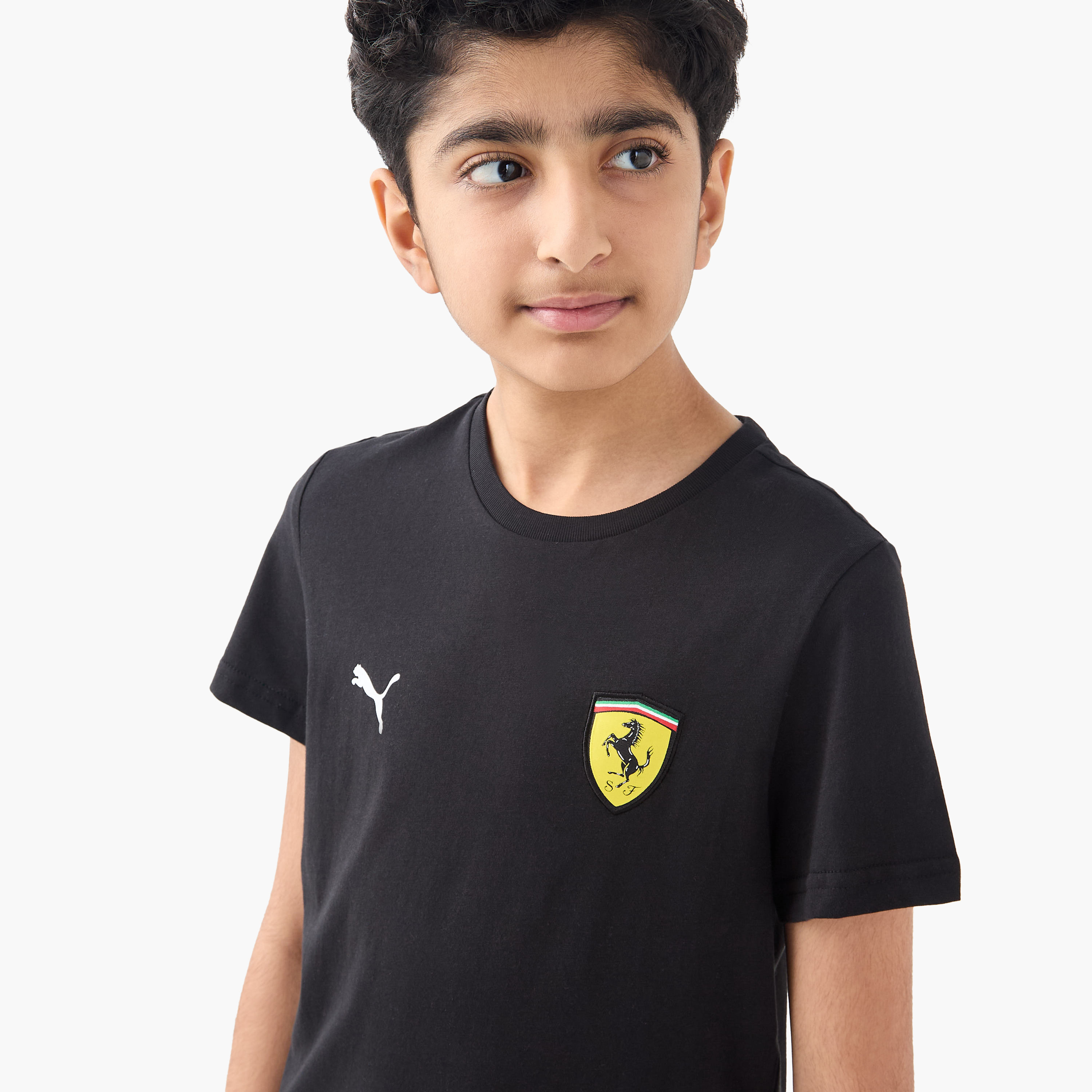 تيشيرت ملون للأولاد فيراري ريس بيج شيلد من بوما | OE-boys-clothing-sportswear-tops-image-6