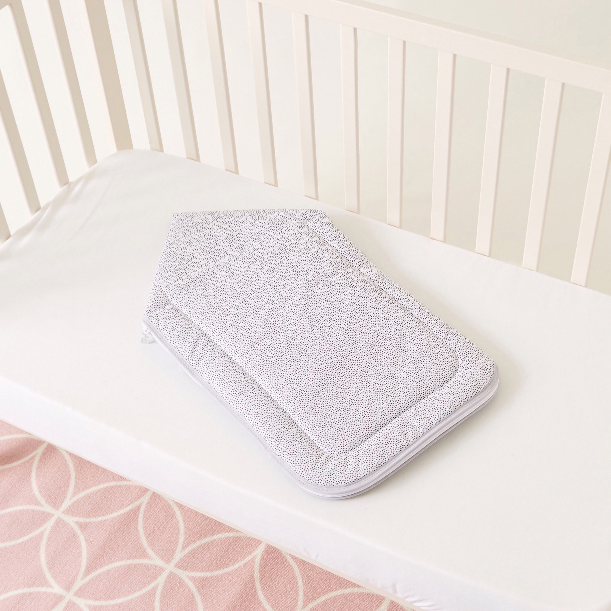 Cambrass All-Over Printed Nest Bag-baby-nursery-blanketsandswaddles-swaddlesandsleepingbags-image-2