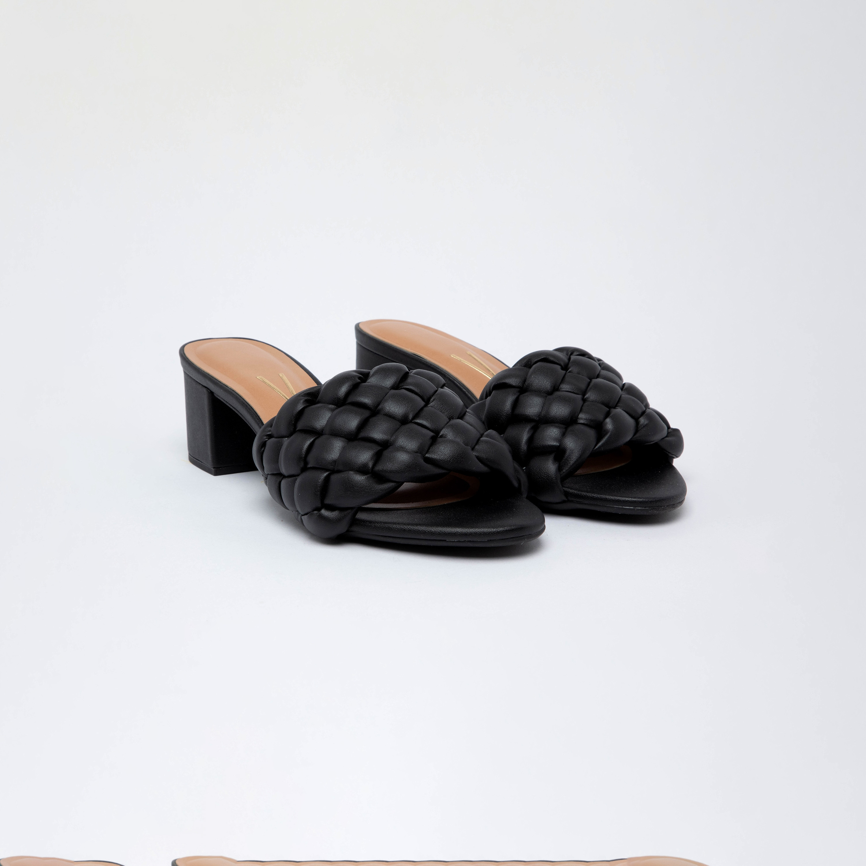 صندل نسائي بكعب عريض ومبطن من فيتزانو  | 6291-1108-18986-15745-women-shoes-heels-image-1
