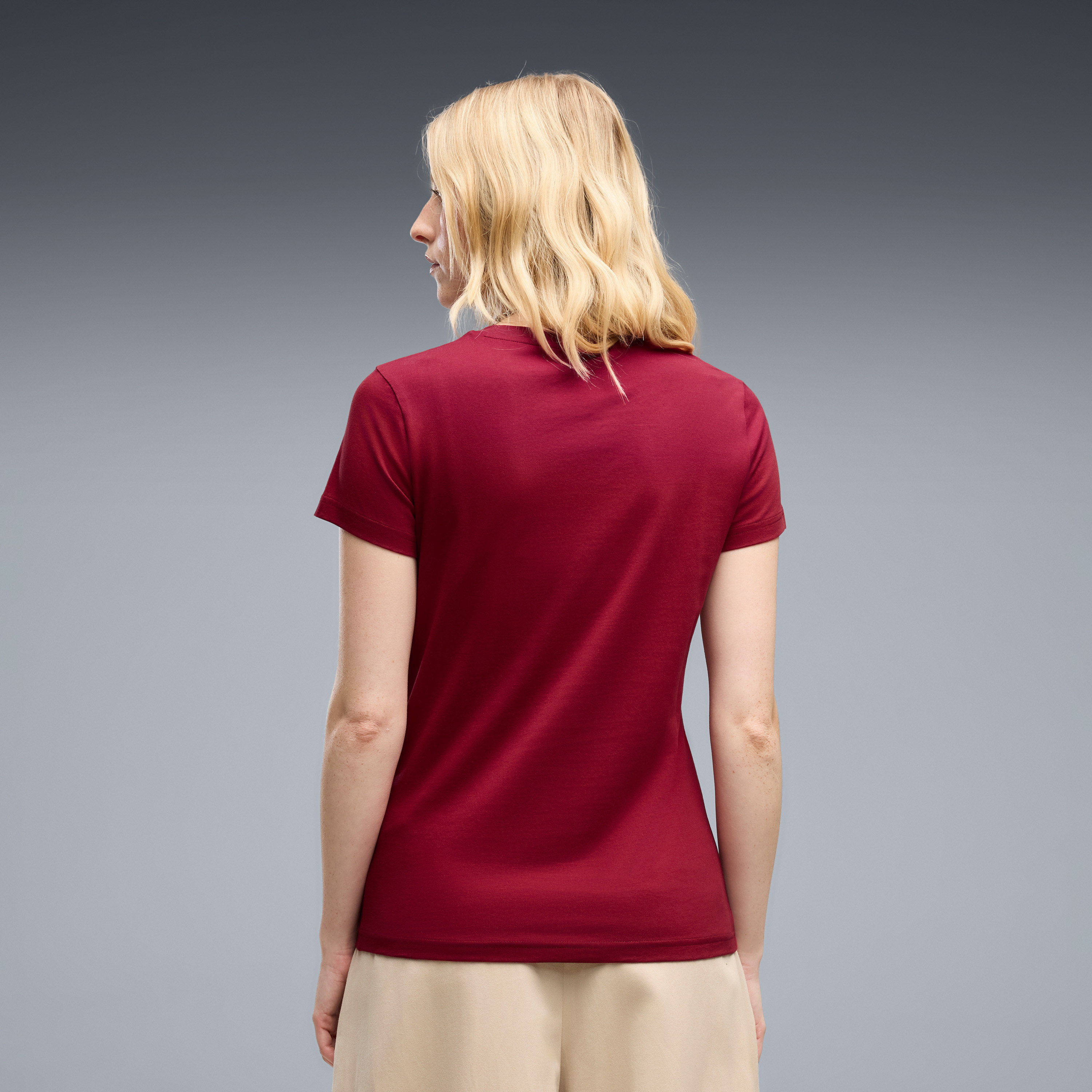 بوما - تيشيرت نسائي بأكمام قصيرة شعار معدني أنيق رقم 1-sports-women-clothing-tshirtsandvests-image-3