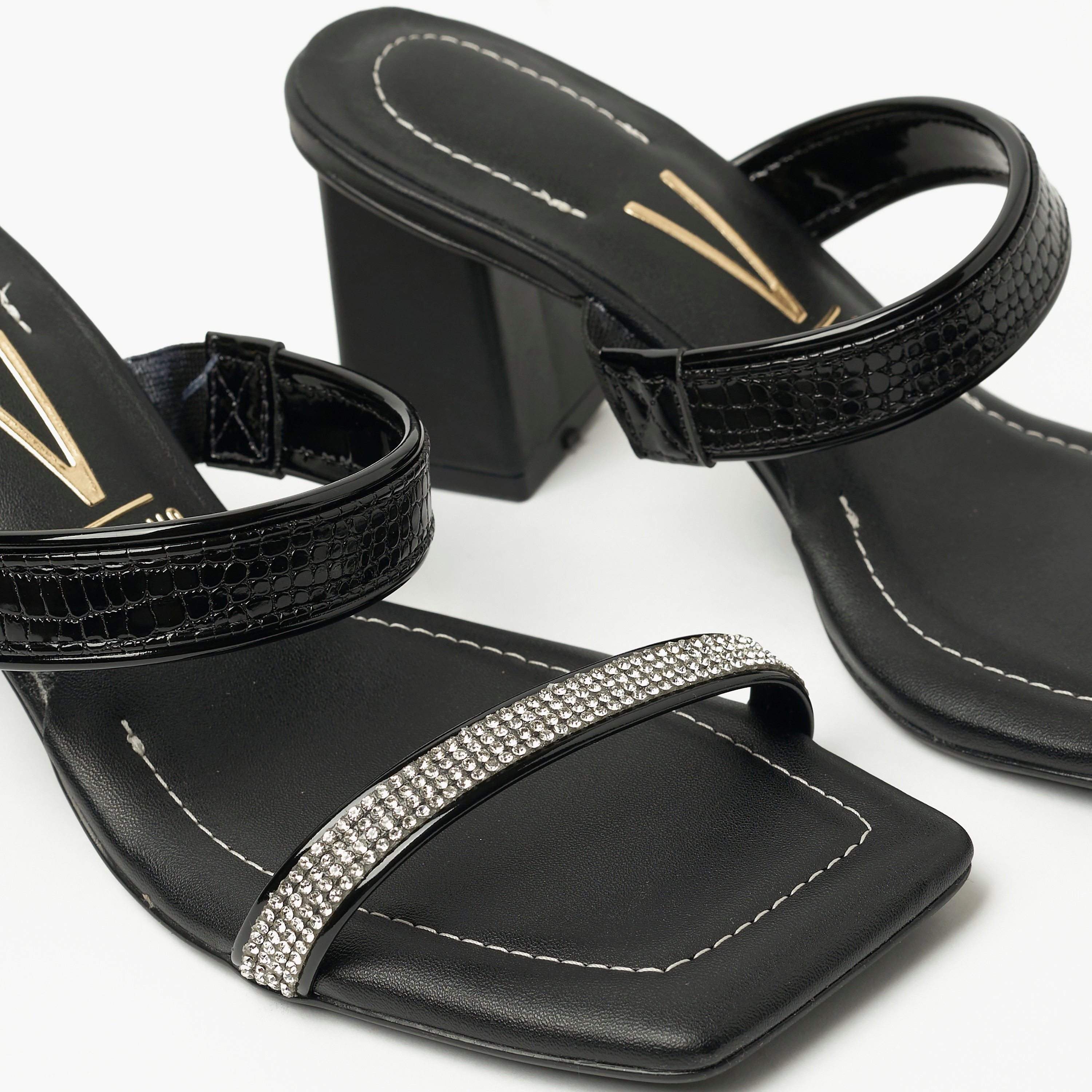 حذاء نسائي بكعب عريض مع لمسة من الكريستال من فيزانو | 6455-123-26648-women-shoes-heels-image-5