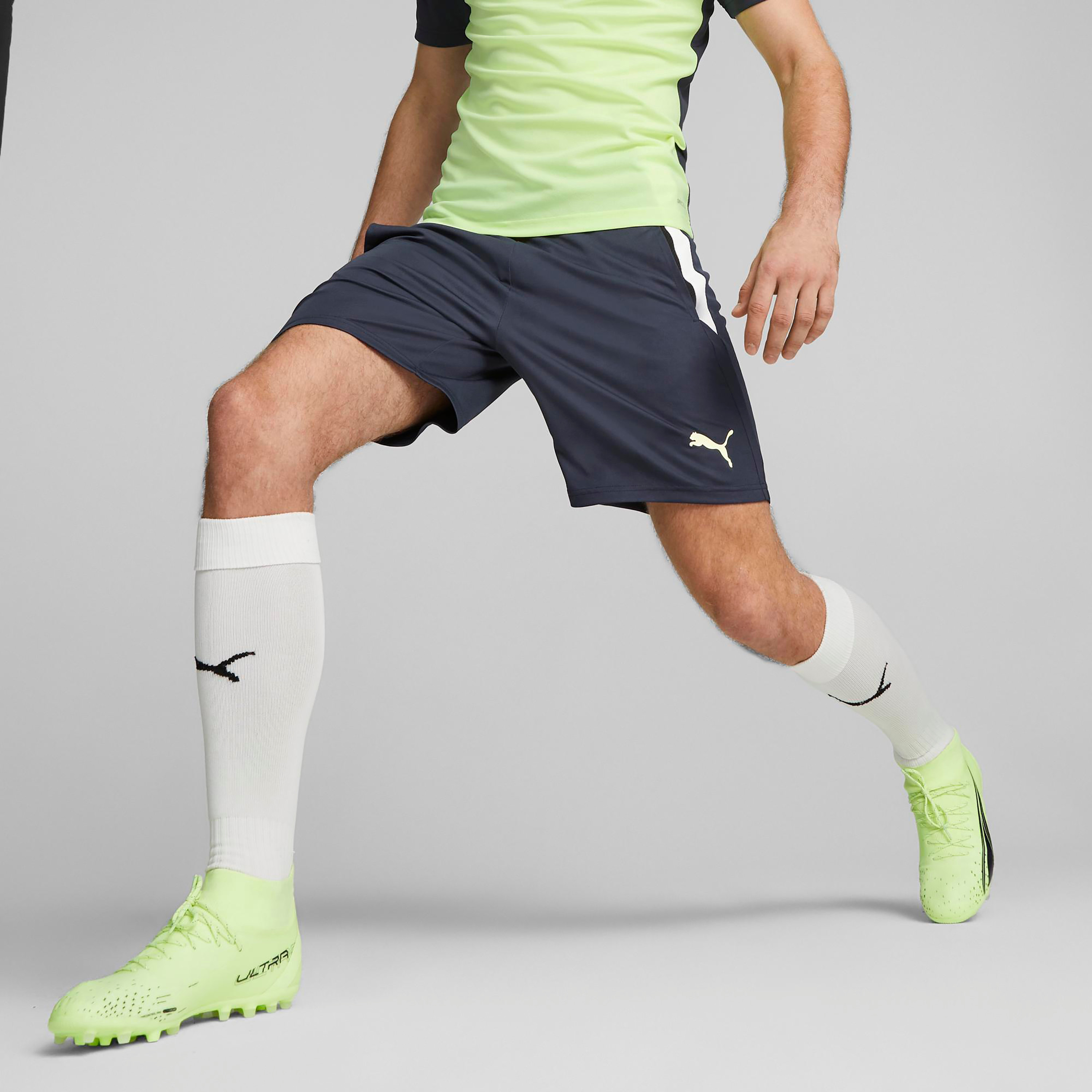 Puma Teamliga 2 Men Football Shorts 65766749-sports-gear-football-clothing-bottoms-image-1