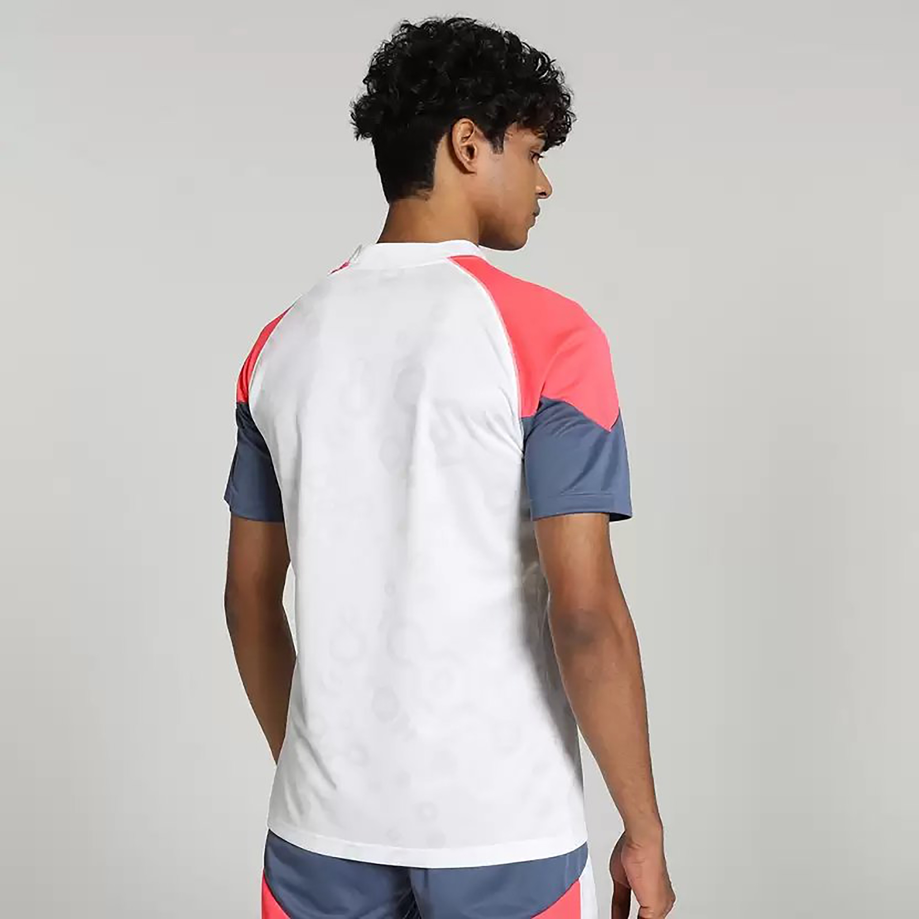 تي شيرت كرة القدم للرجال من بوما اندويجوال كاب | 658481-men-clothing-sportswearandactivewear-tshirtsandpolos-image-4
