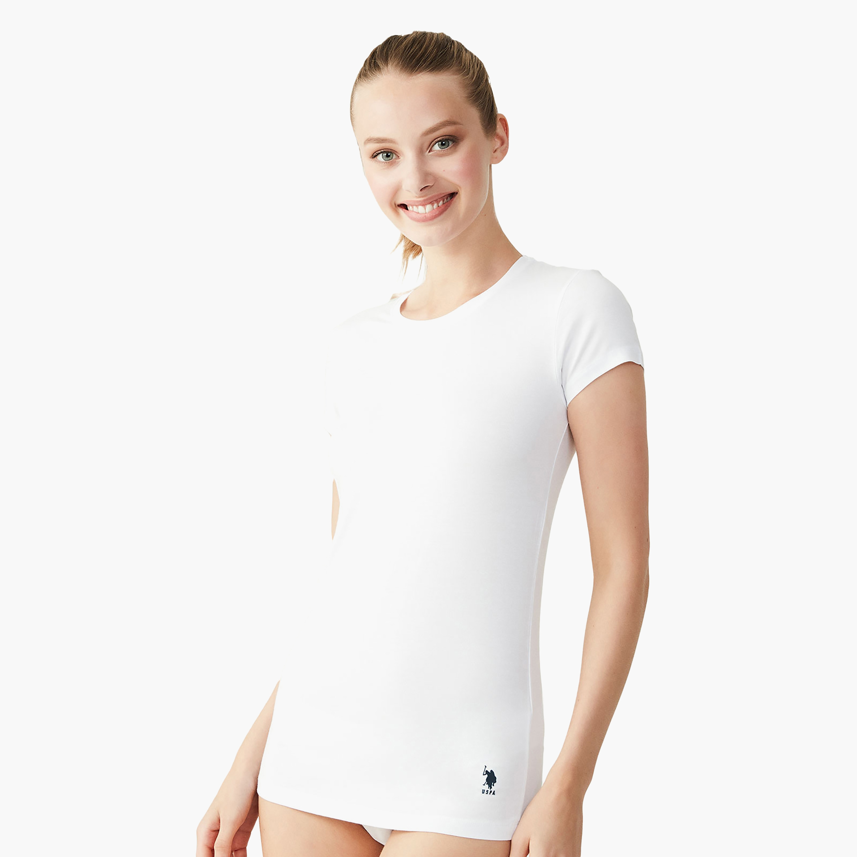 تي شيرت نسائي بأكمام قصيرة ورقبة دائرية من يو اس بولو أسسن.-women-clothing-tshirts-image-3