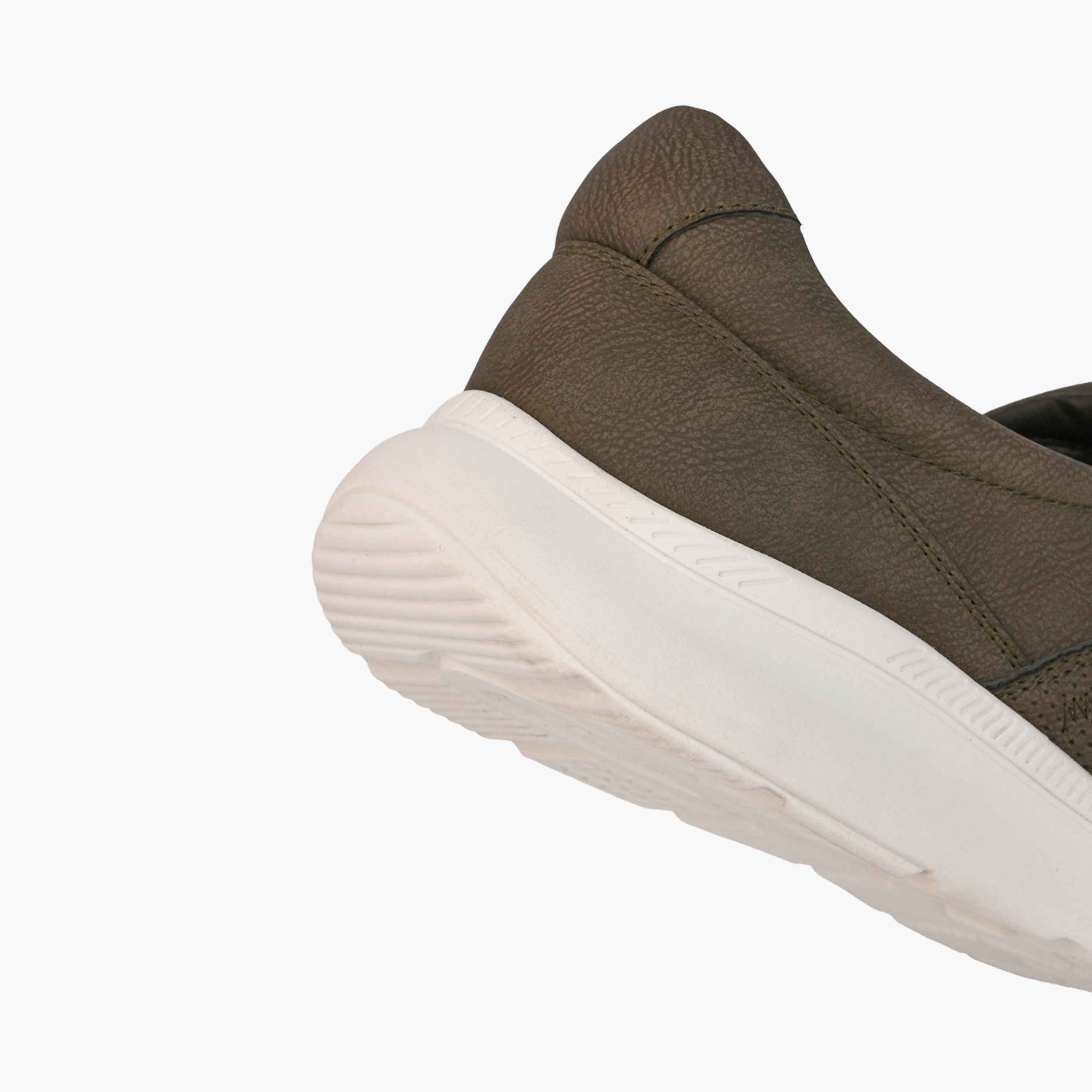 Le Confort Men Textured Slip-On Loafers-men-shoes-loafersandmoccasins-image-5