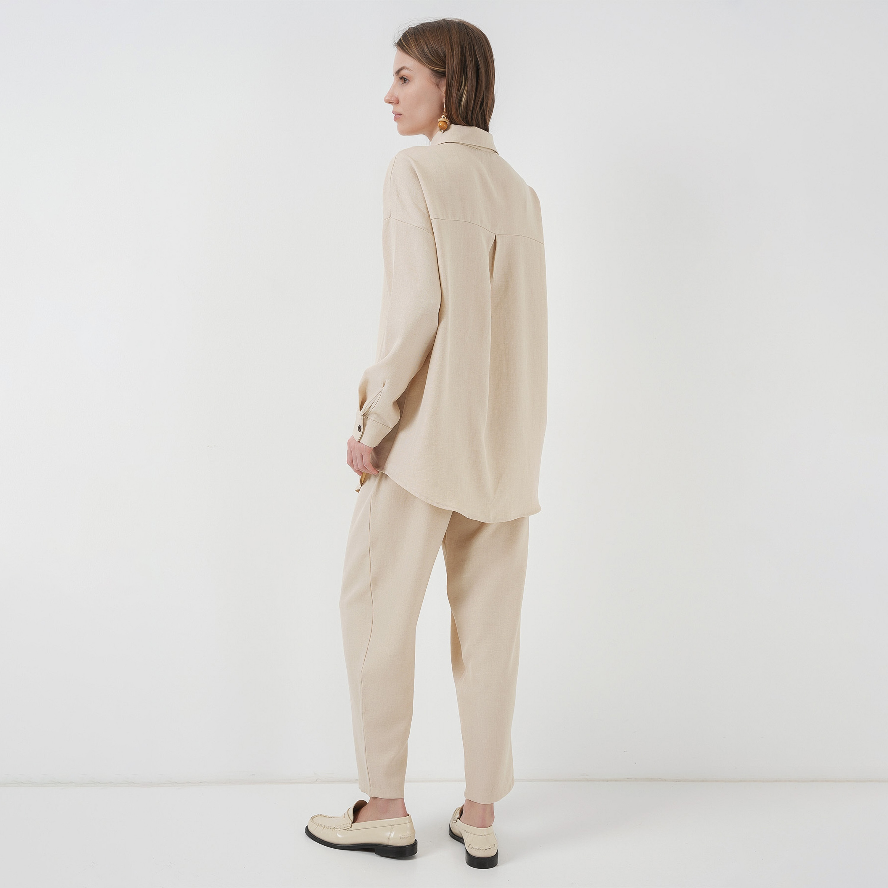 طقم نسائي من الكتان، قميص بأكمام منسدلة وسروال من بيجدارت-women-clothing-coordsets-image-4
