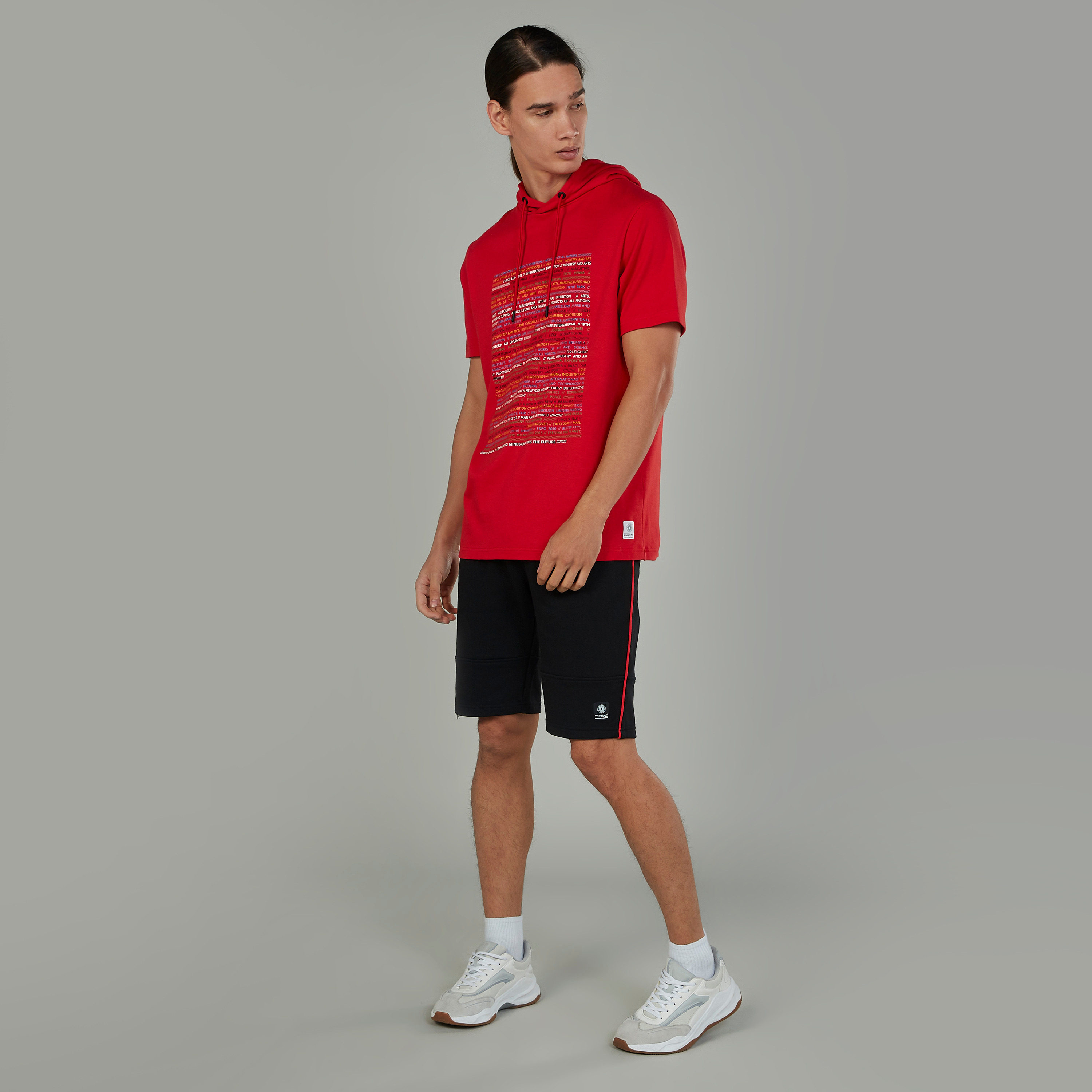 شورت سادة بخصر متوسط الارتفاع ورباط وجيوب إكسبو 2020-sports-men-clothing-bottoms-image-2