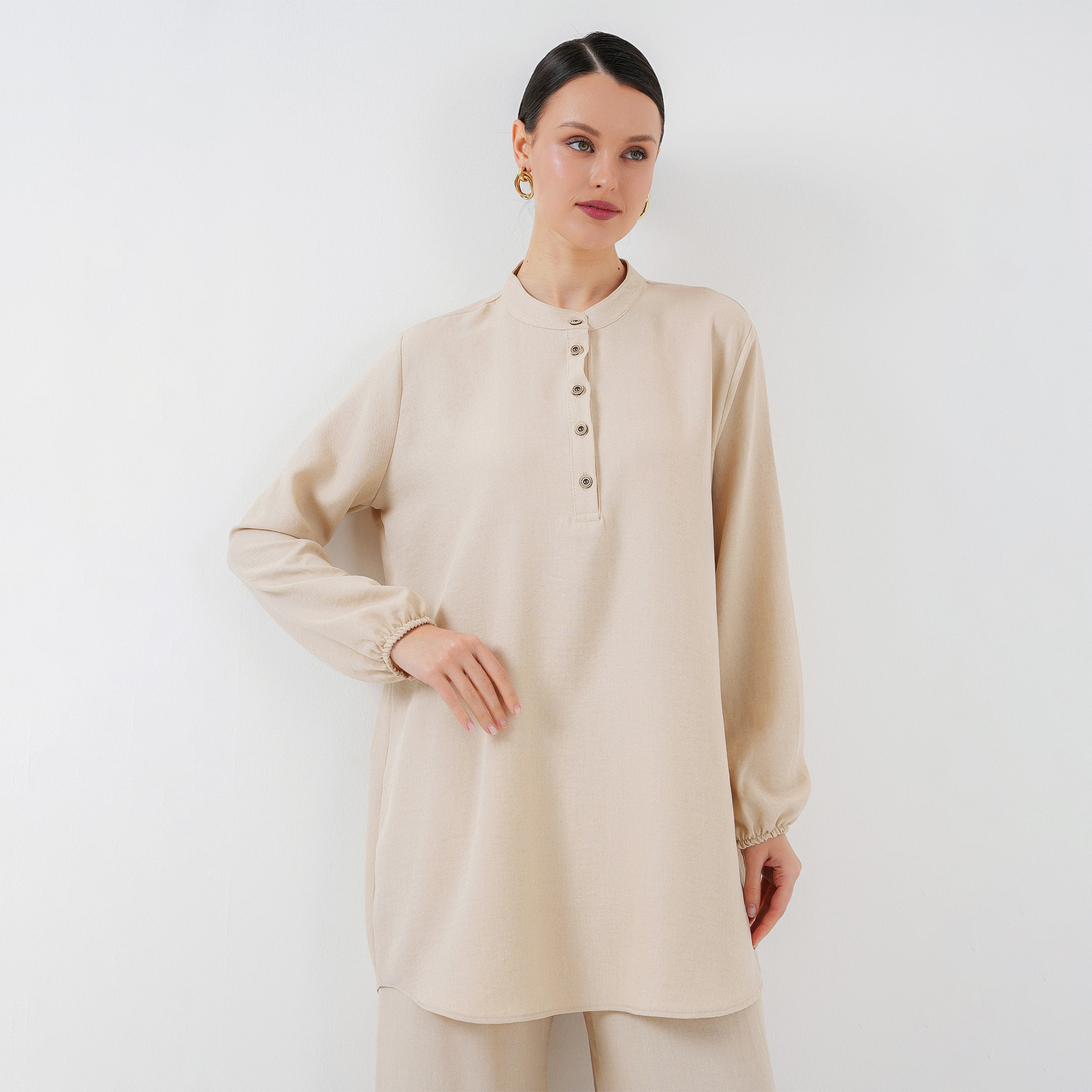 طقم نسائي بقميص تونيك بياقة شريطية وبنطلون من بيجدارت-women-clothing-coordsets-image-2