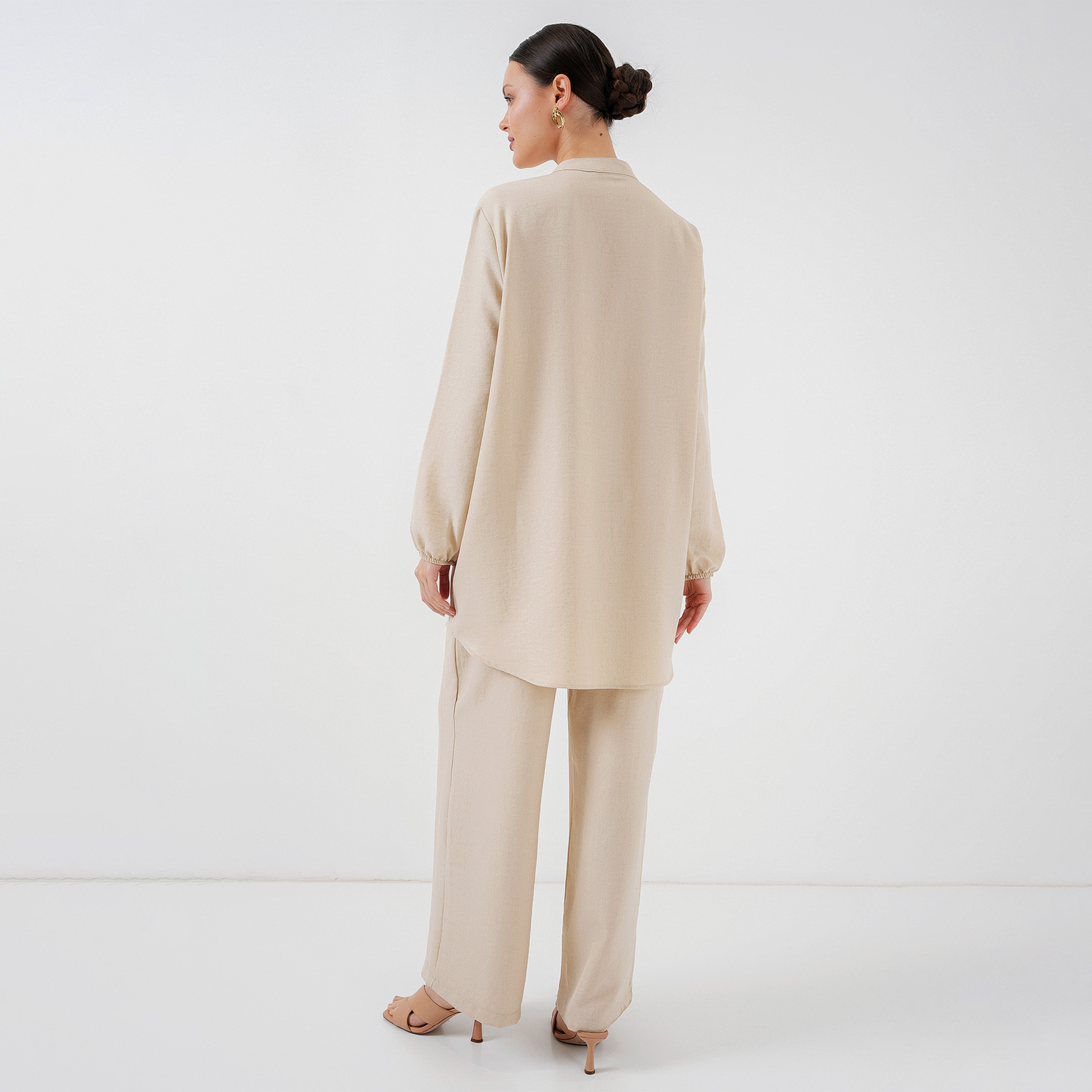طقم نسائي بقميص تونيك بياقة شريطية وبنطلون من بيجدارت-women-clothing-coordsets-image-4