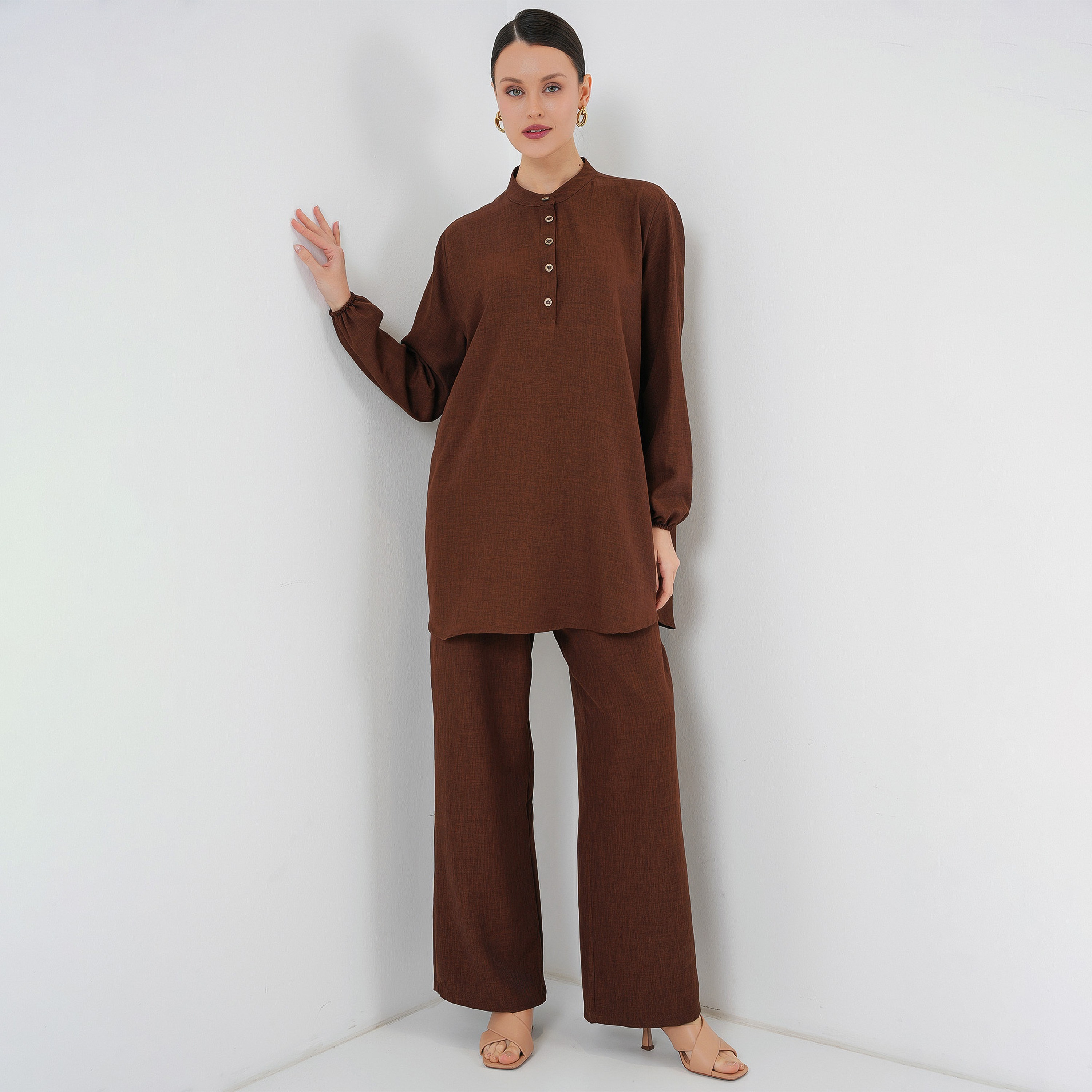 طقم نسائي من الكتان، تونيك بياقة الماندرين وسروال من بيجدارت-women-clothing-coordsets-image-13