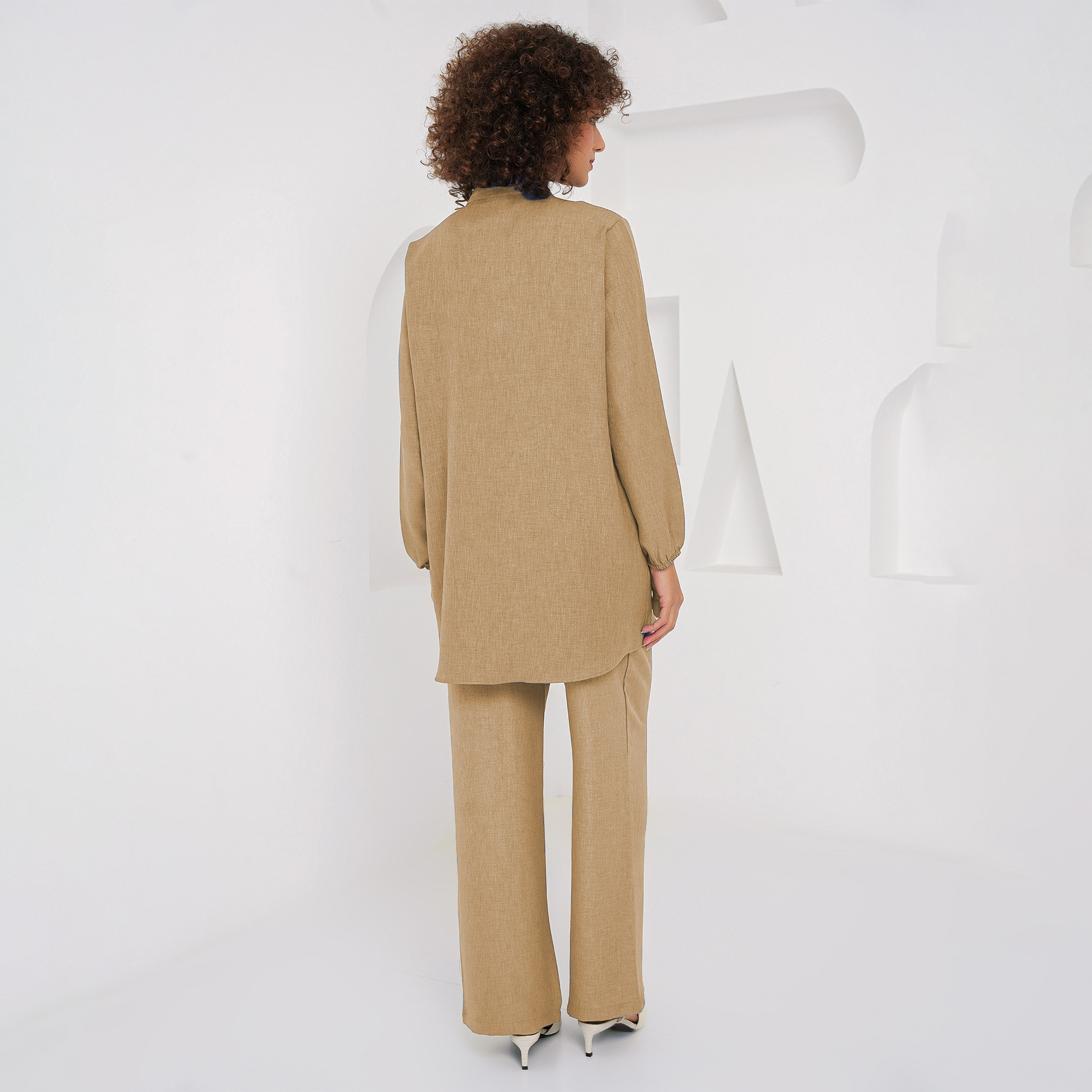طقم نسائي من الكتان، تونيك بياقة الماندرين وسروال من بيجدارت-women-clothing-coordsets-image-10
