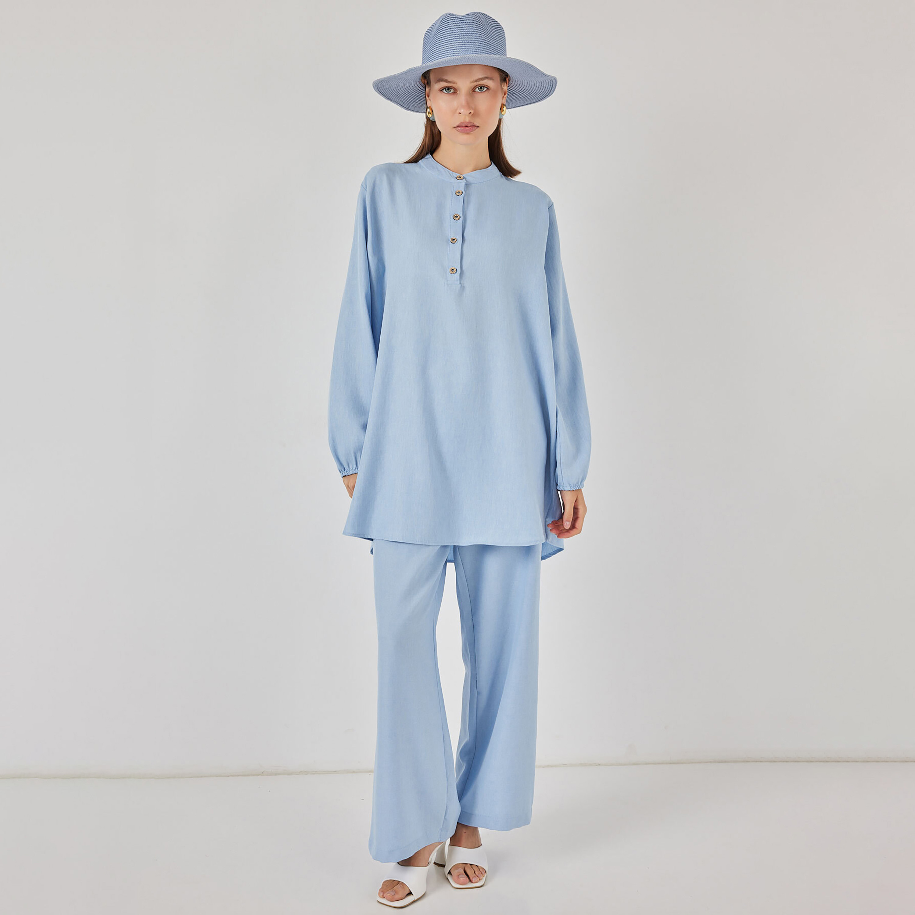 طقم نسائي بقميص تونيك بياقة شريطية وبنطلون من بيجدارت-women-clothing-coordsets-image-11