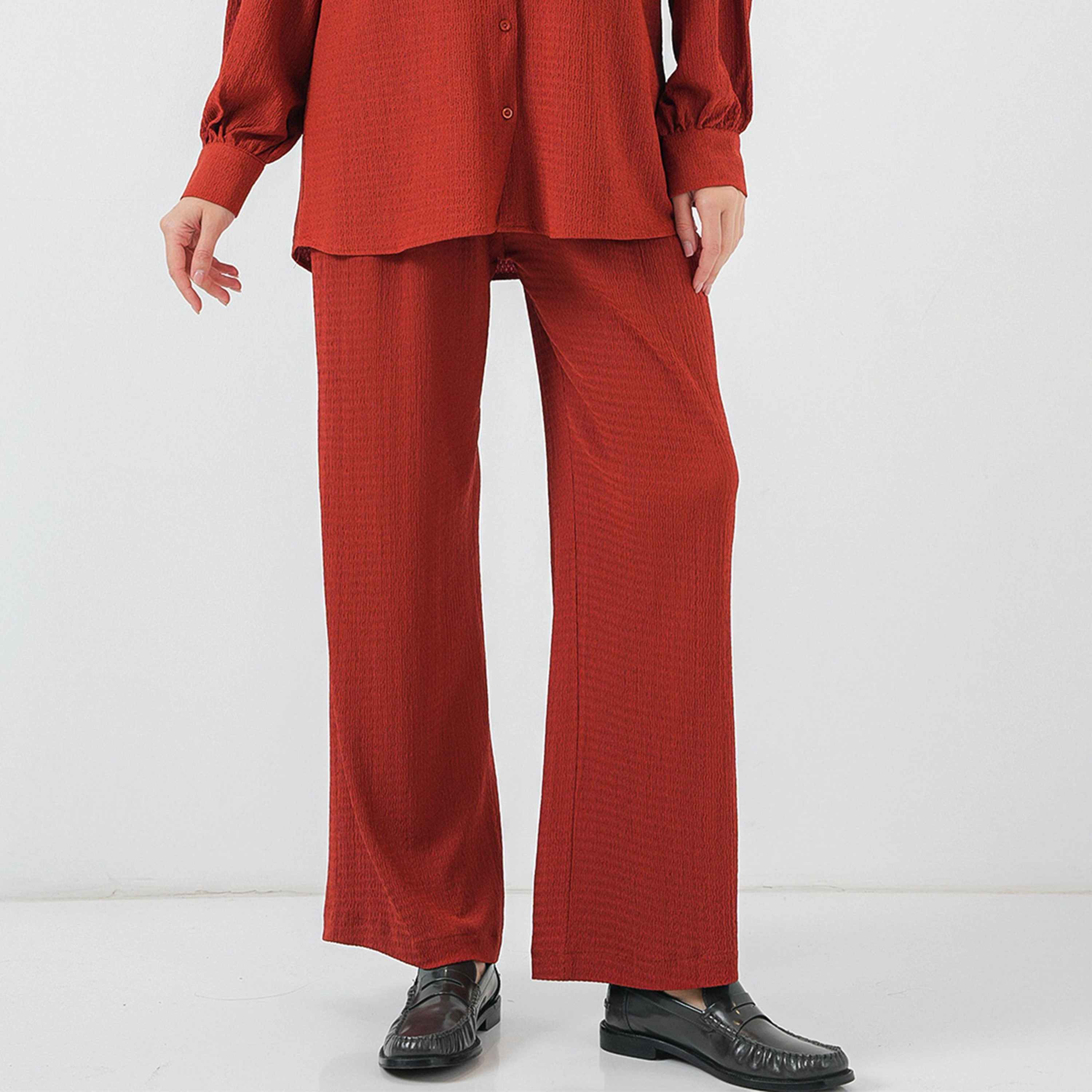 طقم نسائي بقميص بياقة منسوج وبنطلون مع حجاب من بيجدارت-women-clothing-coordsets-image-3