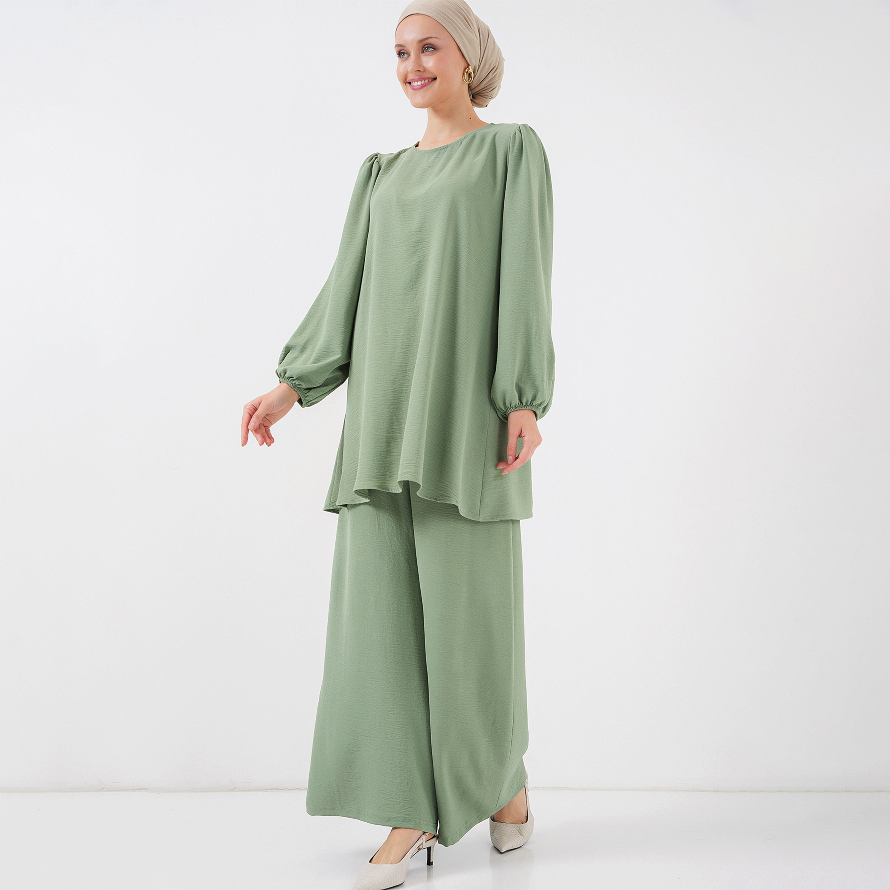 طقم نسائي بقميص تونيك بأكمام بالون منسوجة وبنطلون مع حجاب من بيجدارت-women-clothing-coordsets-image-17