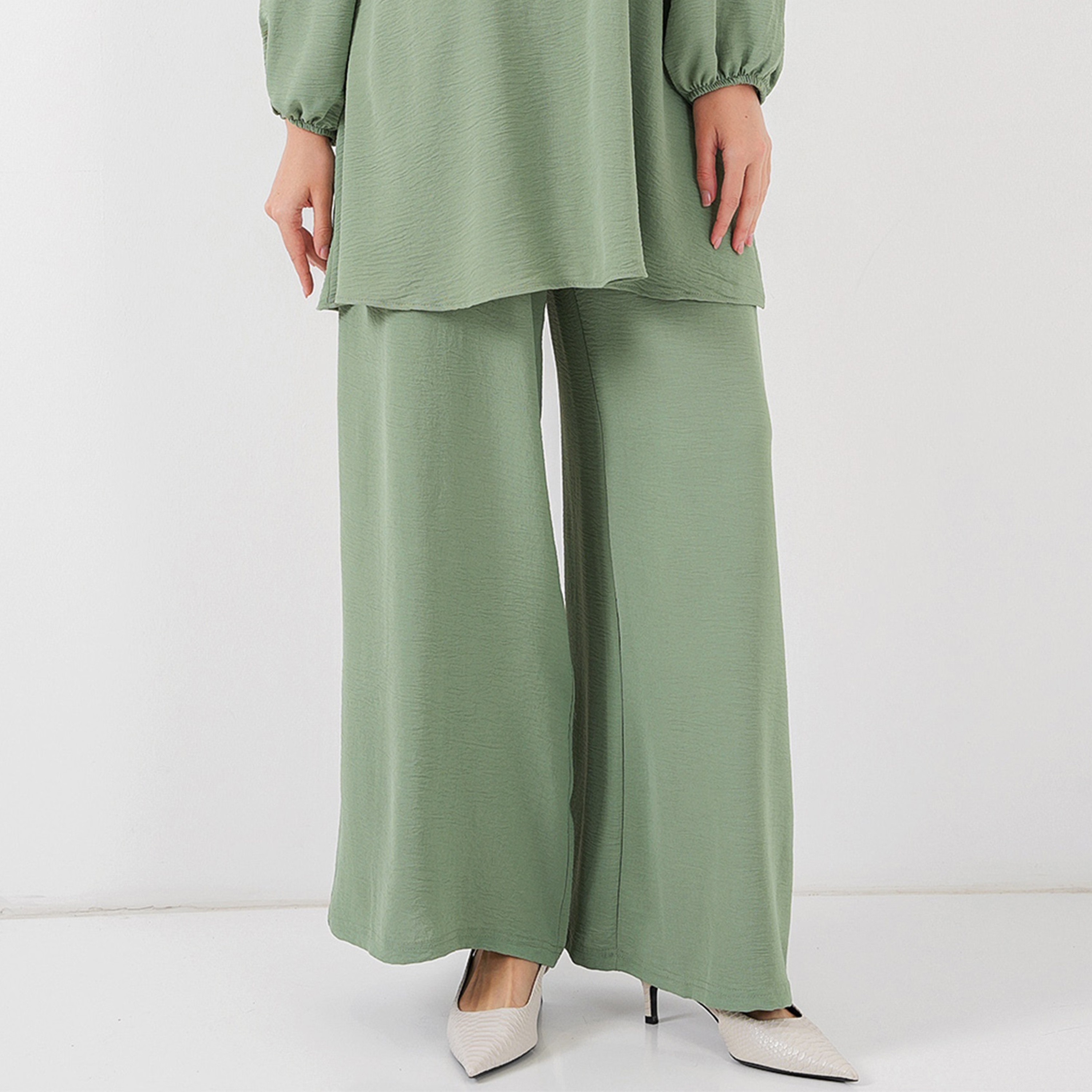 طقم نسائي بقميص تونيك بأكمام بالون منسوجة وبنطلون مع حجاب من بيجدارت-women-clothing-coordsets-image-19