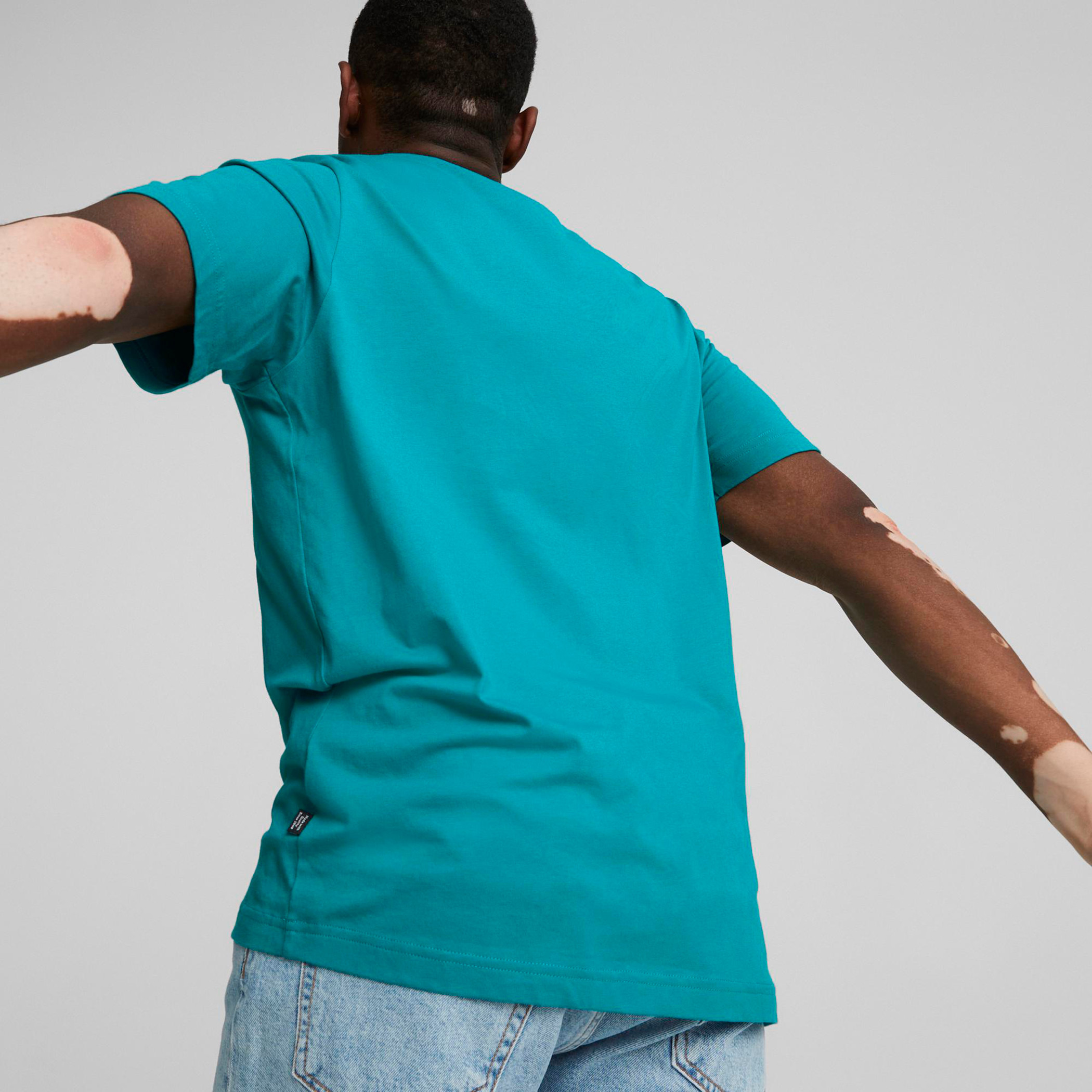 تي شيرت بوما كلاش للرجال مع برسومات كلاش-men-clothing-sportswearandactivewear-tshirtsandpolos-image-8