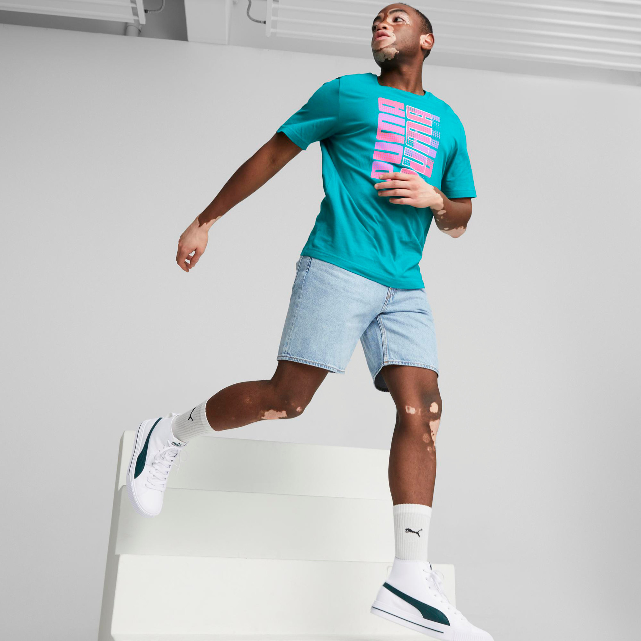 تي شيرت بوما كلاش للرجال مع برسومات كلاش-men-clothing-sportswearandactivewear-tshirtsandpolos-image-11