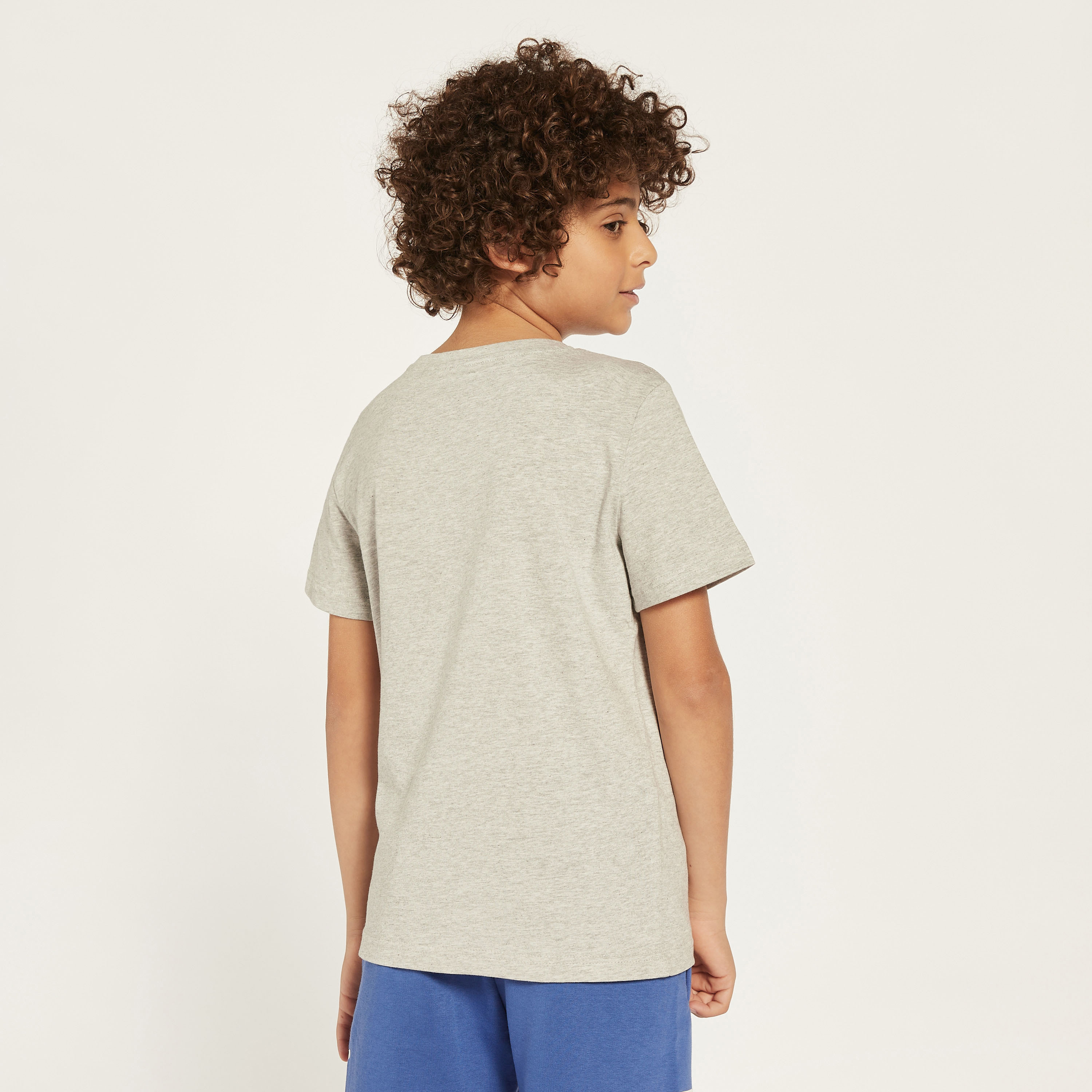 تيشيرت بياقة مستديرة وأكمام قصيرة وطبعات شعار من بوما-sports-boys-clothing-tops-image-4