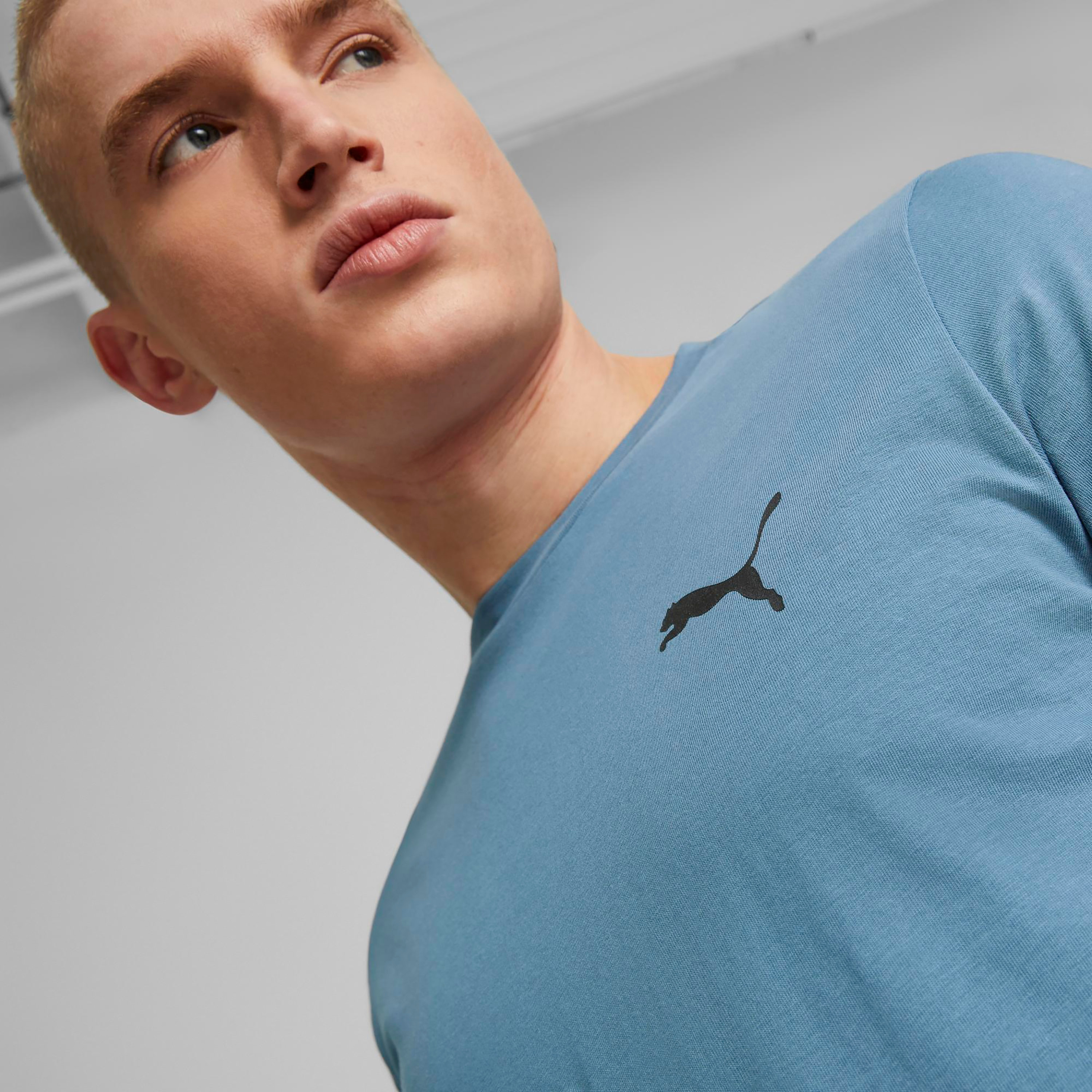 تي شيرت من بوما إسنشيال بيتر للرجال 67329617-men-clothing-sportswearandactivewear-tshirtsandpolos-image-3