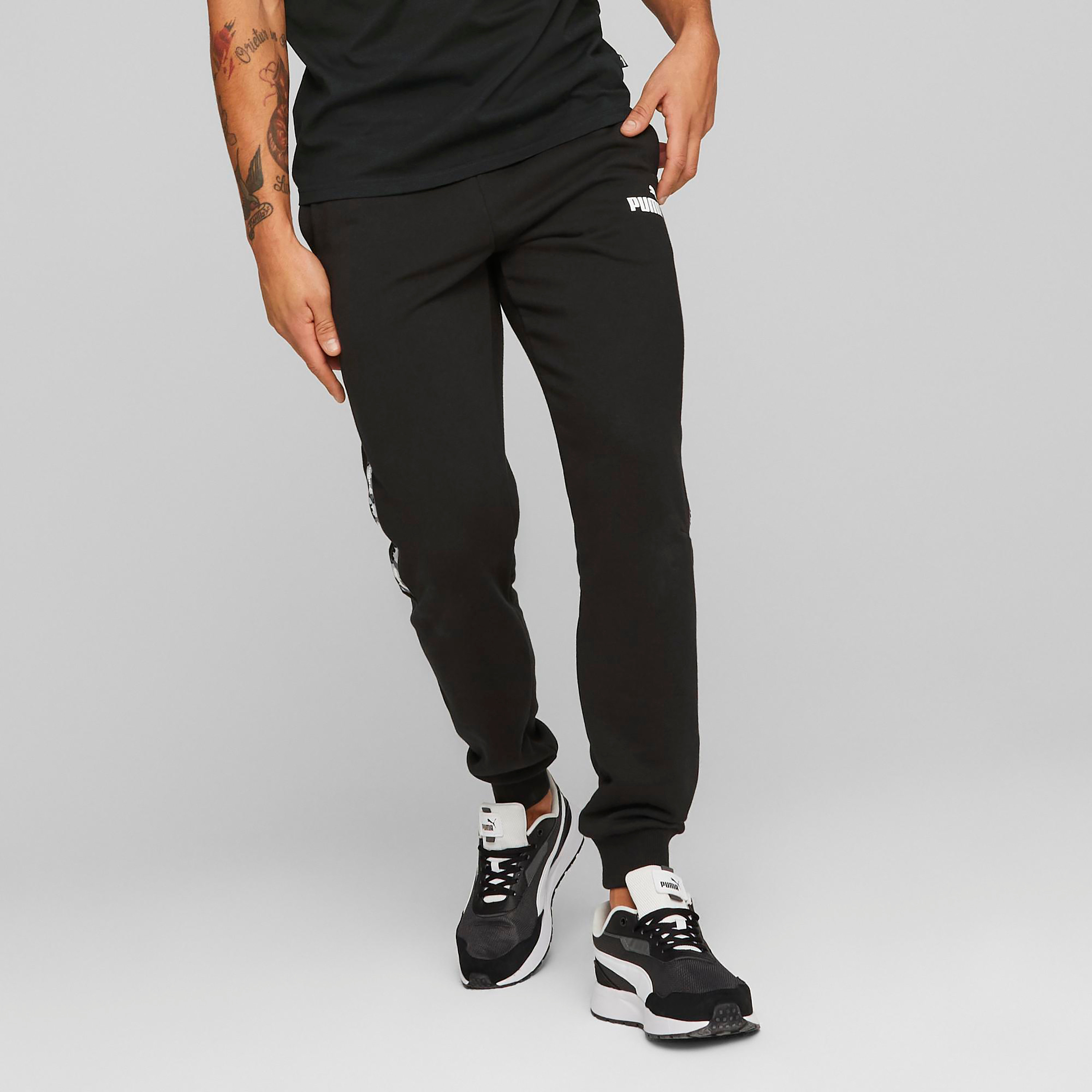 بنطال سويت بينت من بوما إسنشيال تيب للرجال 67336201-men-clothing-sportswearandactivewear-bottoms-image-1