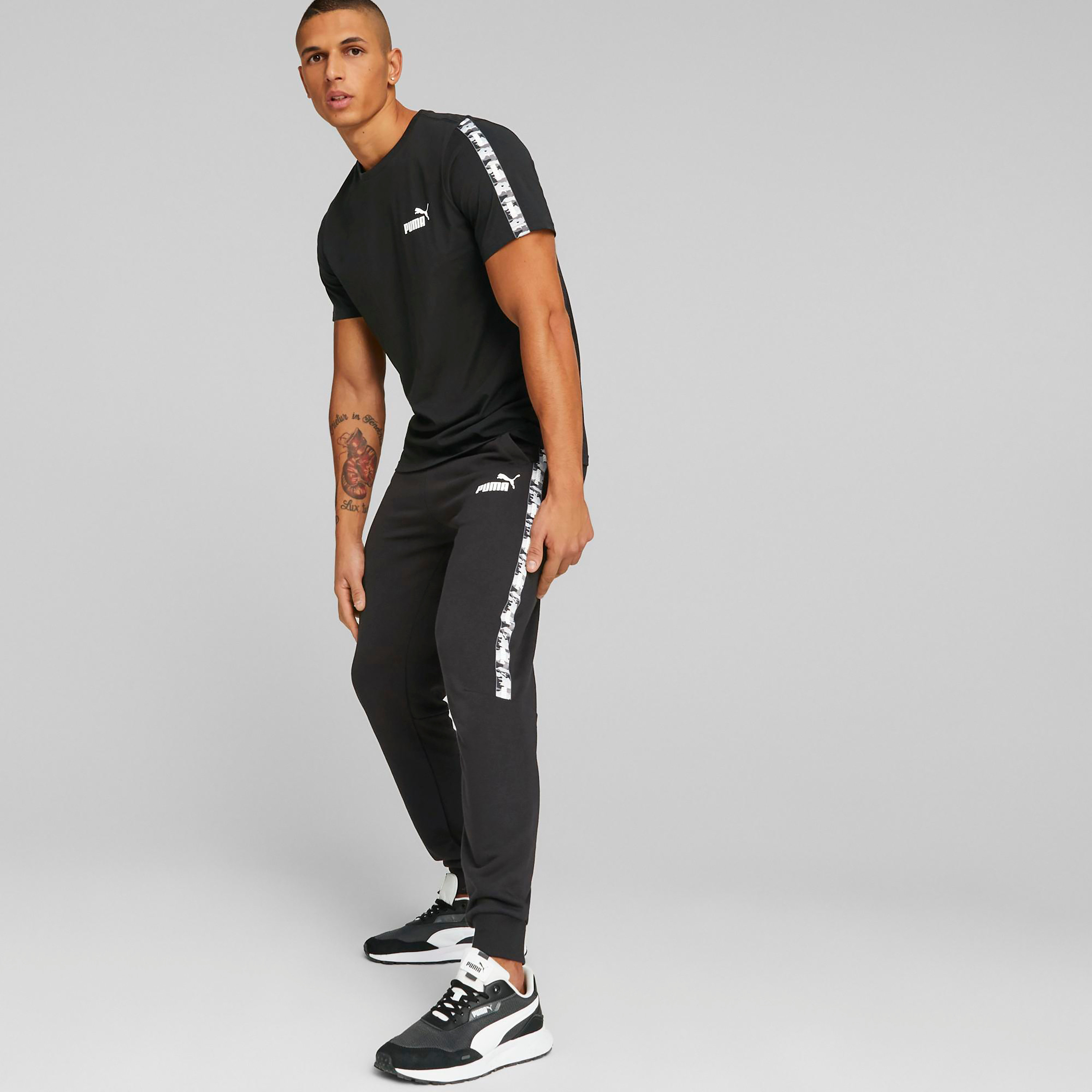 بنطال سويت بينت من بوما إسنشيال تيب للرجال 67336201-men-clothing-sportswearandactivewear-bottoms-image-2