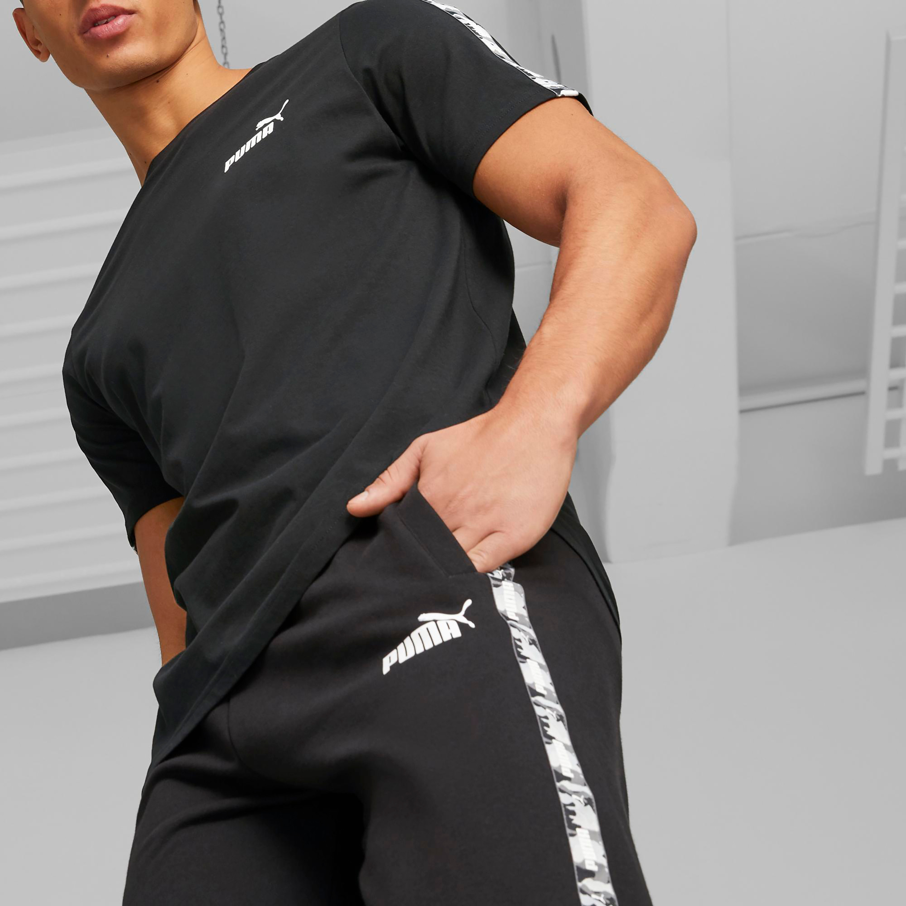 بنطال سويت بينت من بوما إسنشيال تيب للرجال 67336201-men-clothing-sportswearandactivewear-bottoms-image-3