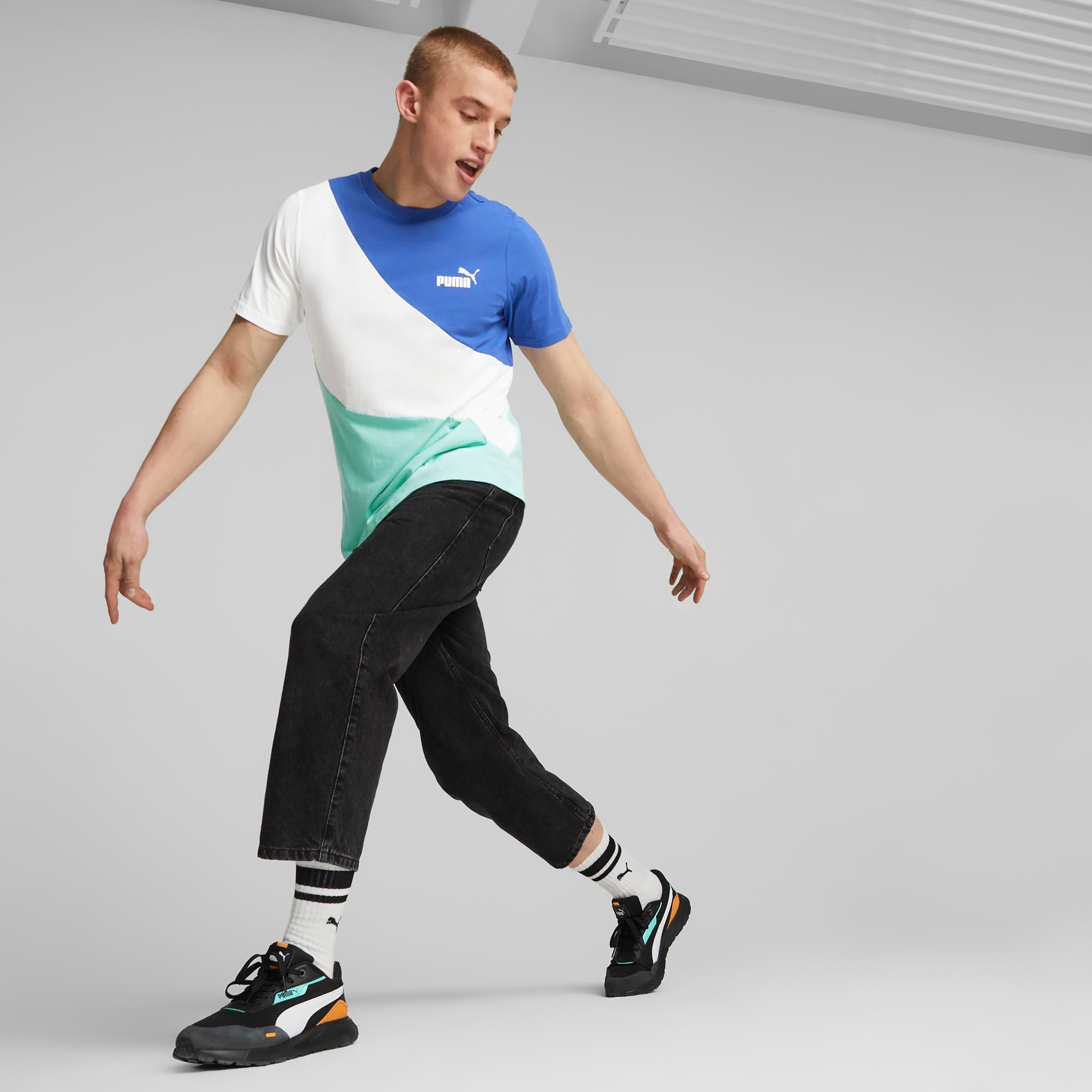 تي شيرت من بوما باور كات للرجال 67338002-men-clothing-sportswearandactivewear-tshirtsandpolos-image-2